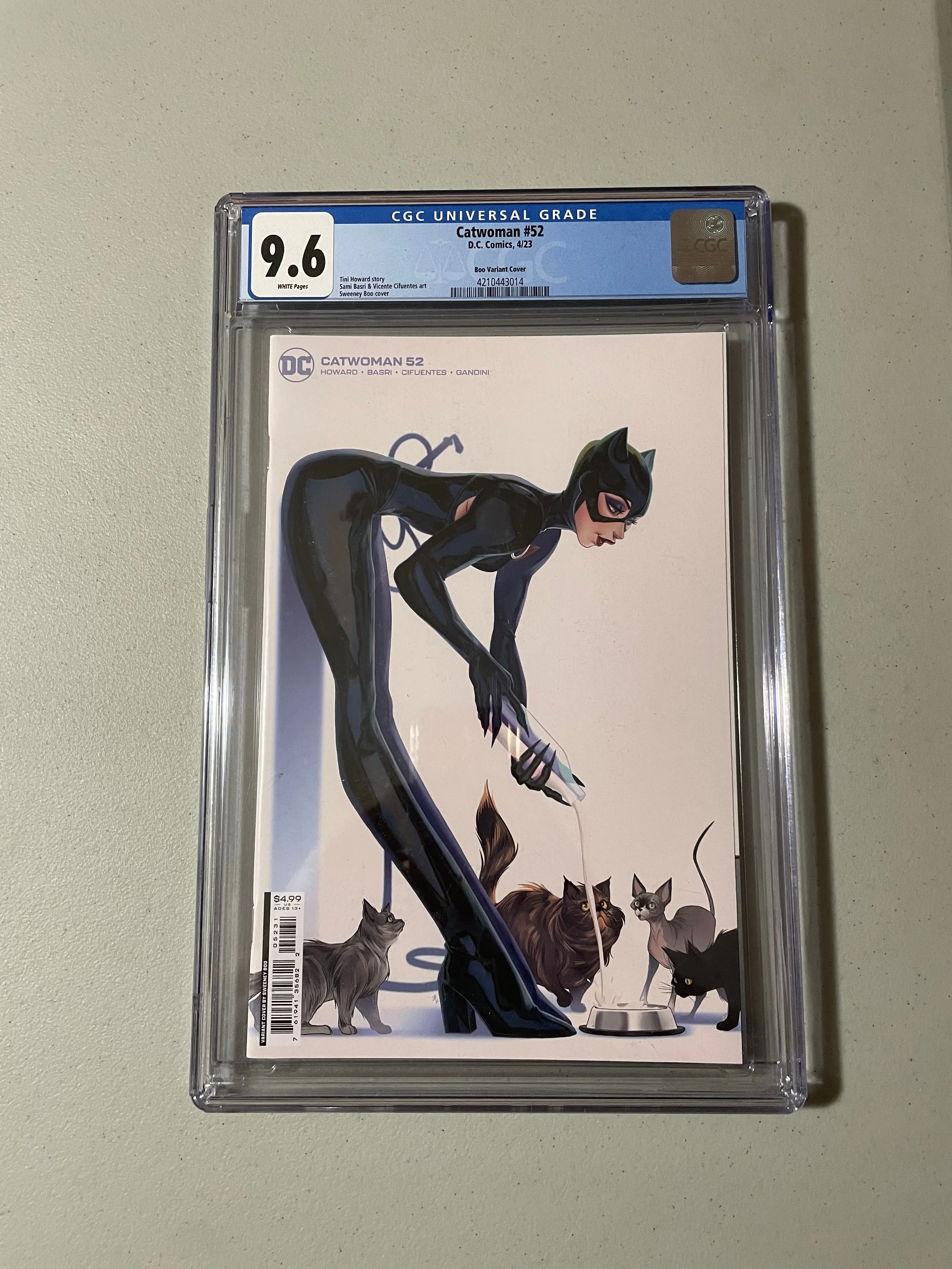 Product image for Catwoman issue 52 (2023) cgc 9.6