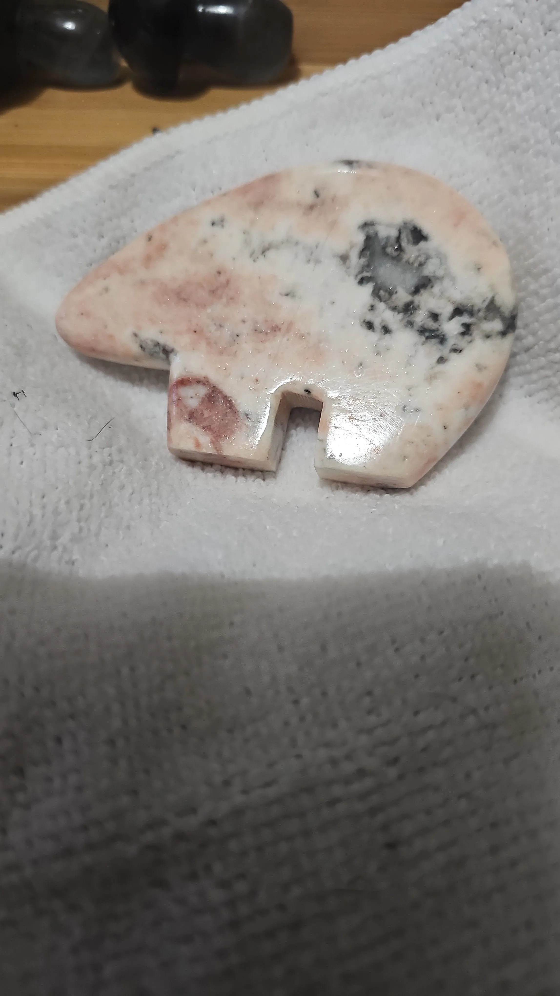 Product image for Rhodonite Zuni  Fetish Bear