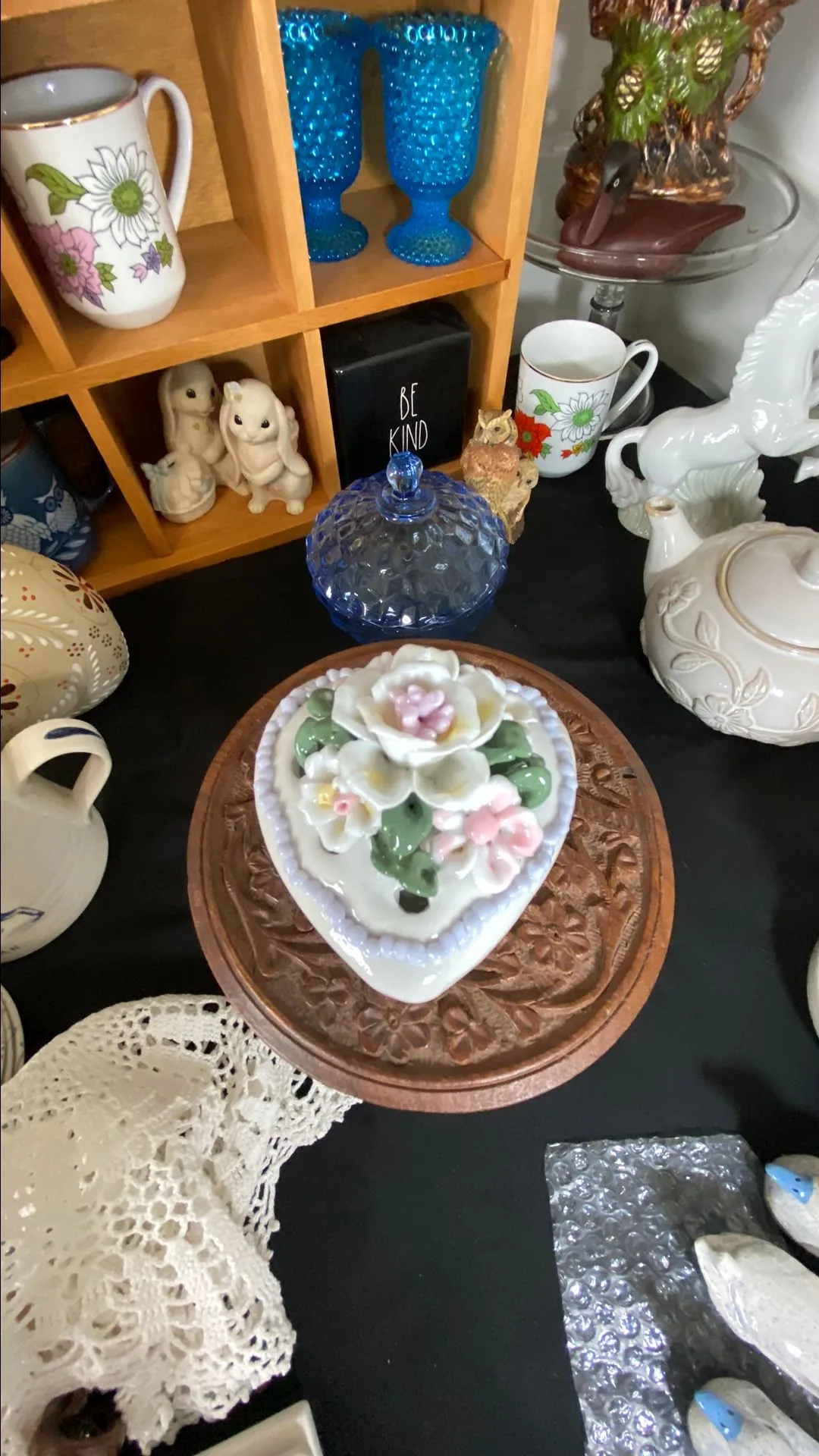 Product image for 036 Porcelain Heart Shaped Trinket Box w/ Flowers