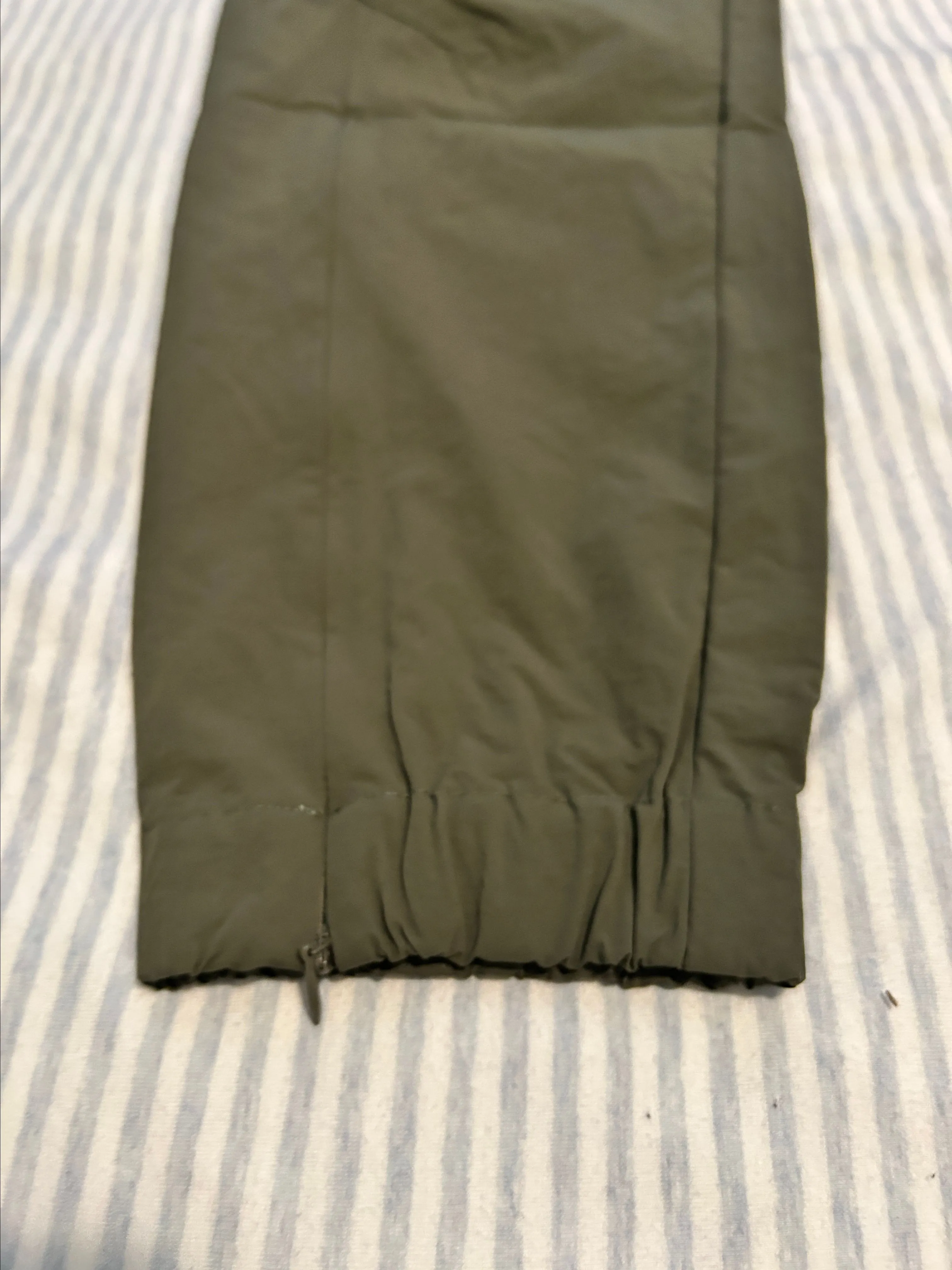 Listing Image Blurred Background