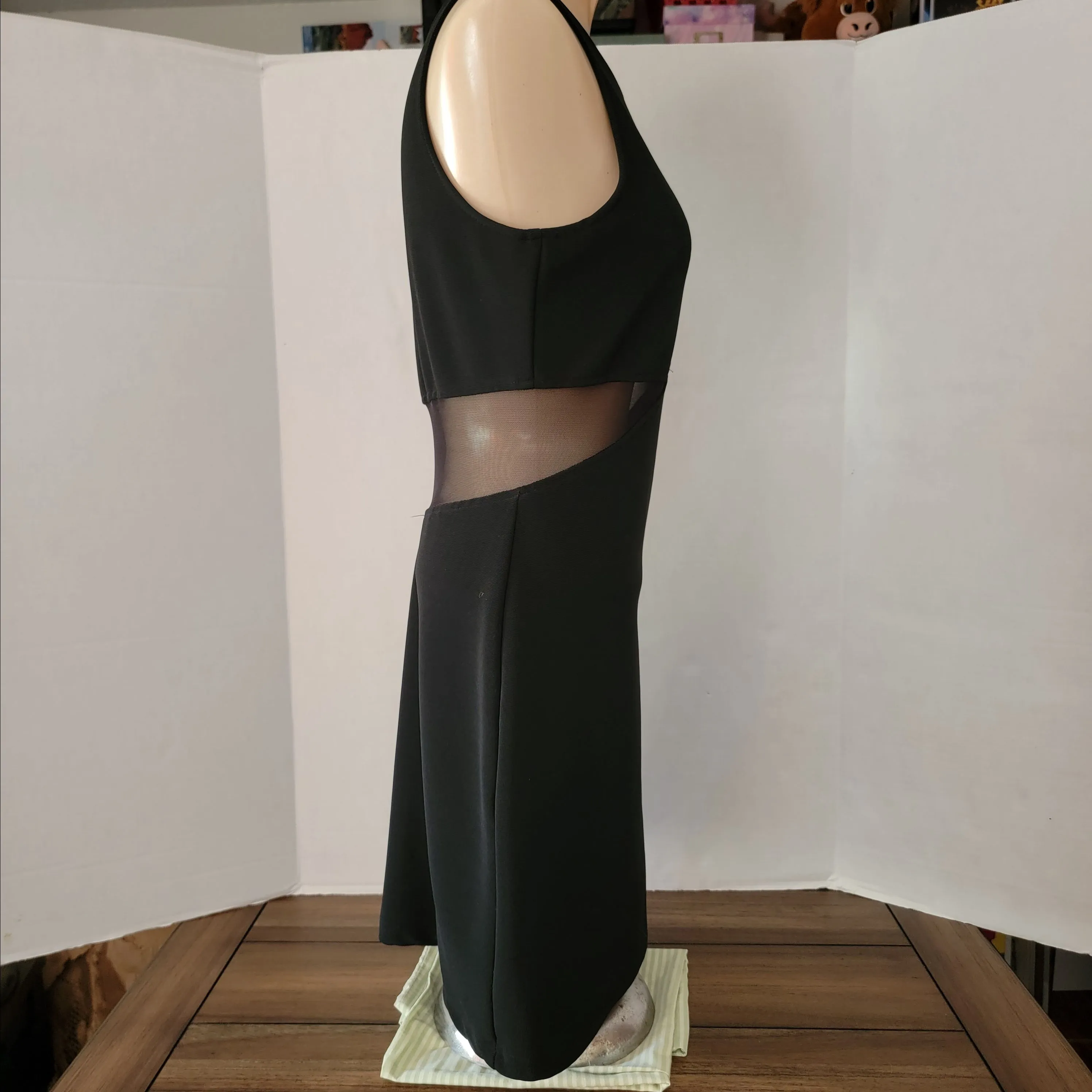 Listing Image Blurred Background