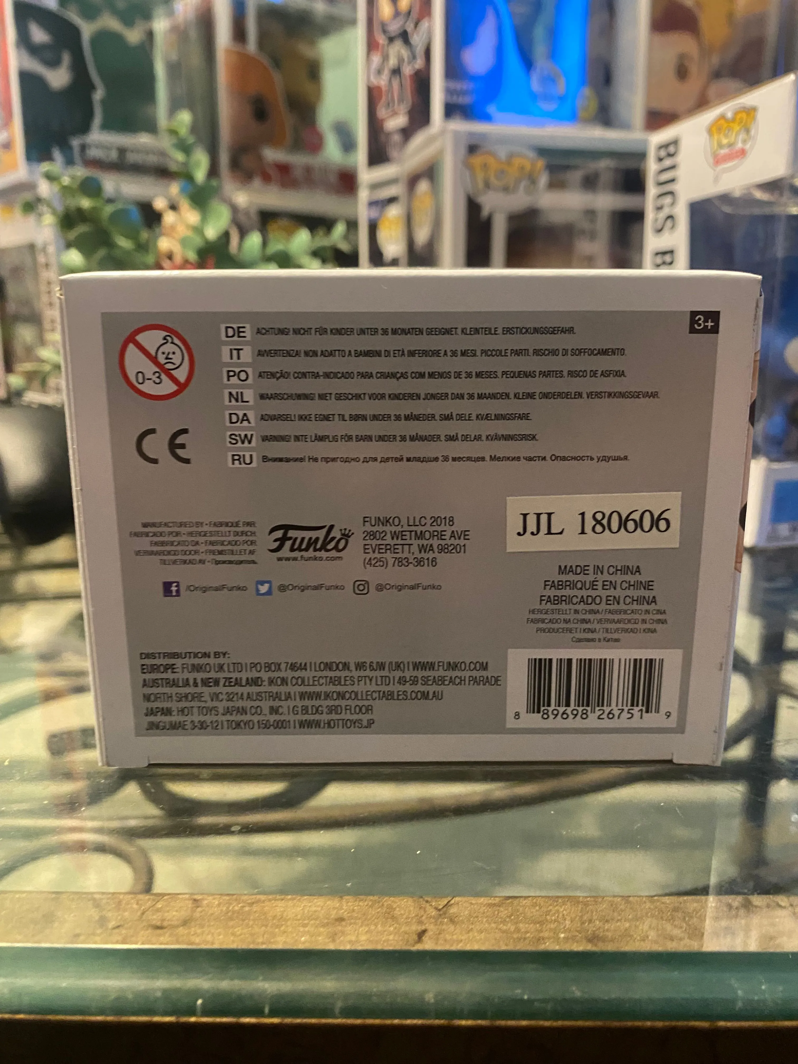 Listing Image Blurred Background