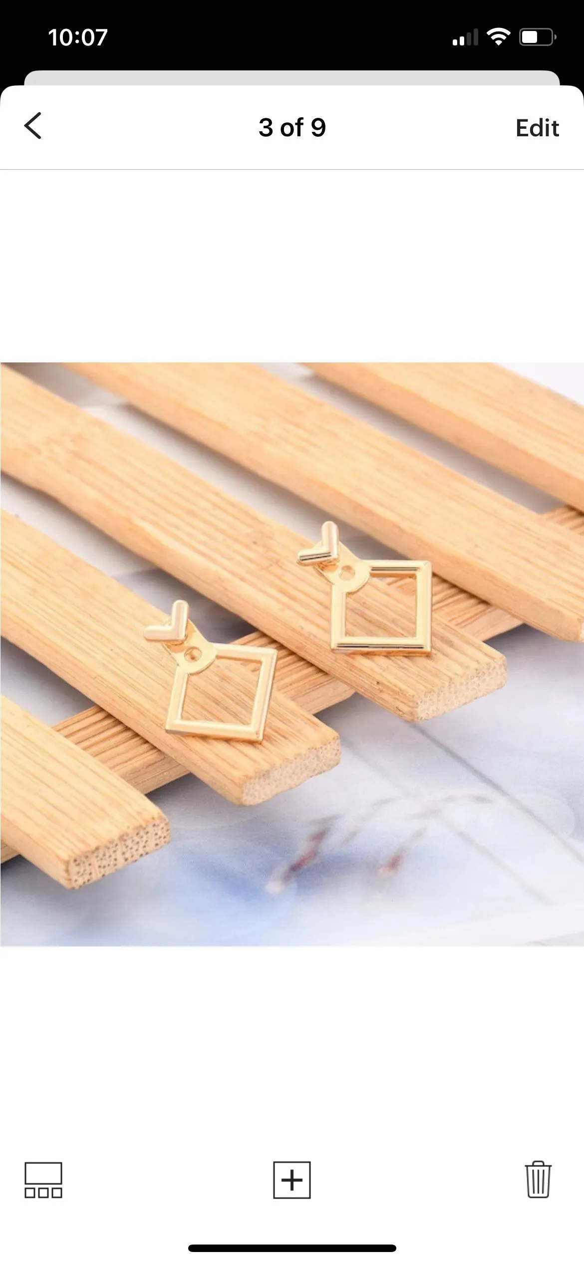 Listing Image Blurred Background