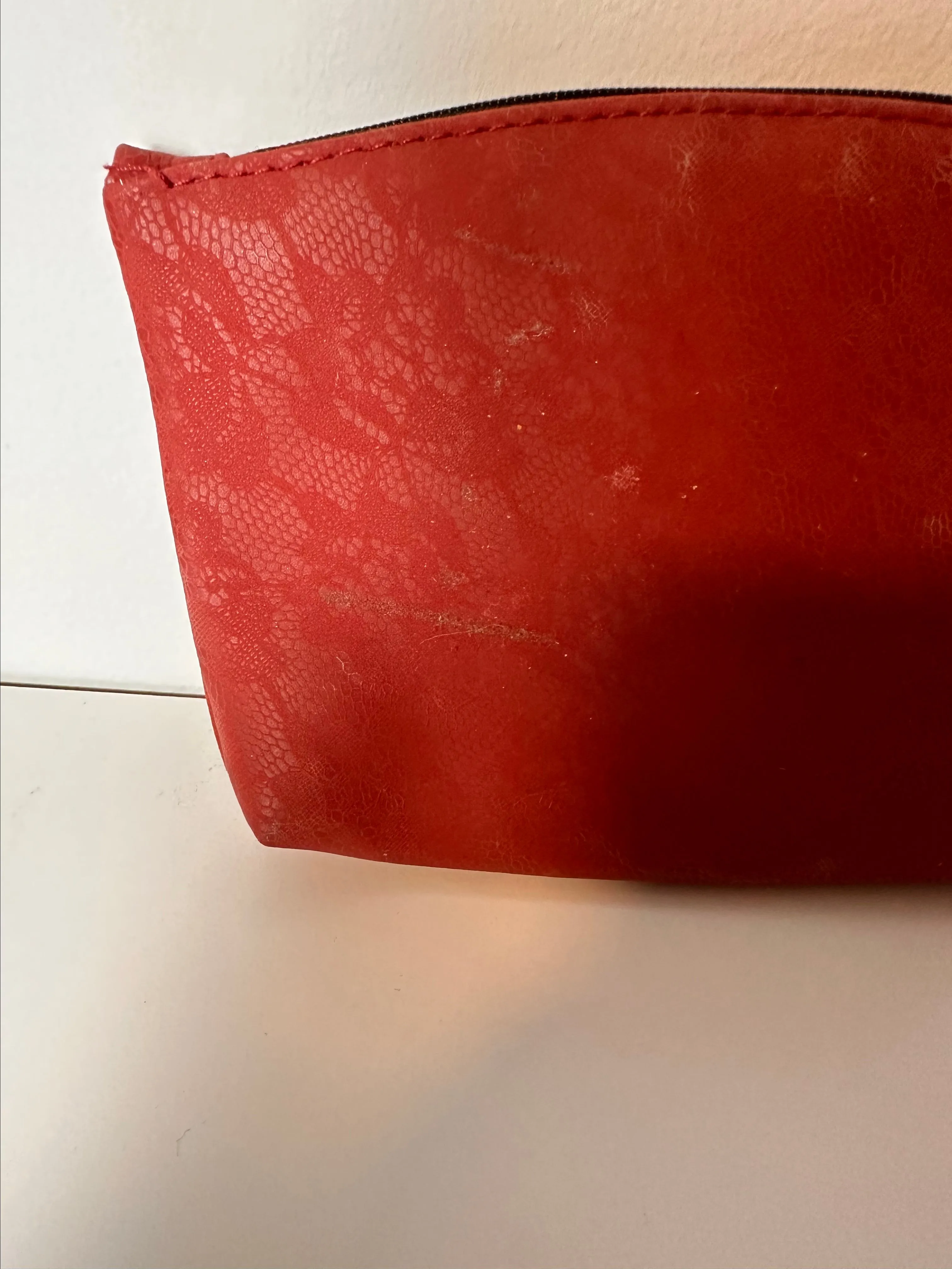 Listing Image Blurred Background