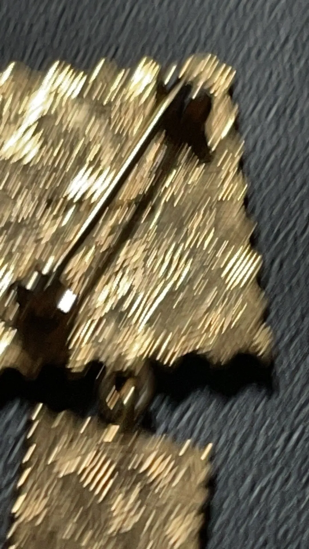 Listing Image Blurred Background