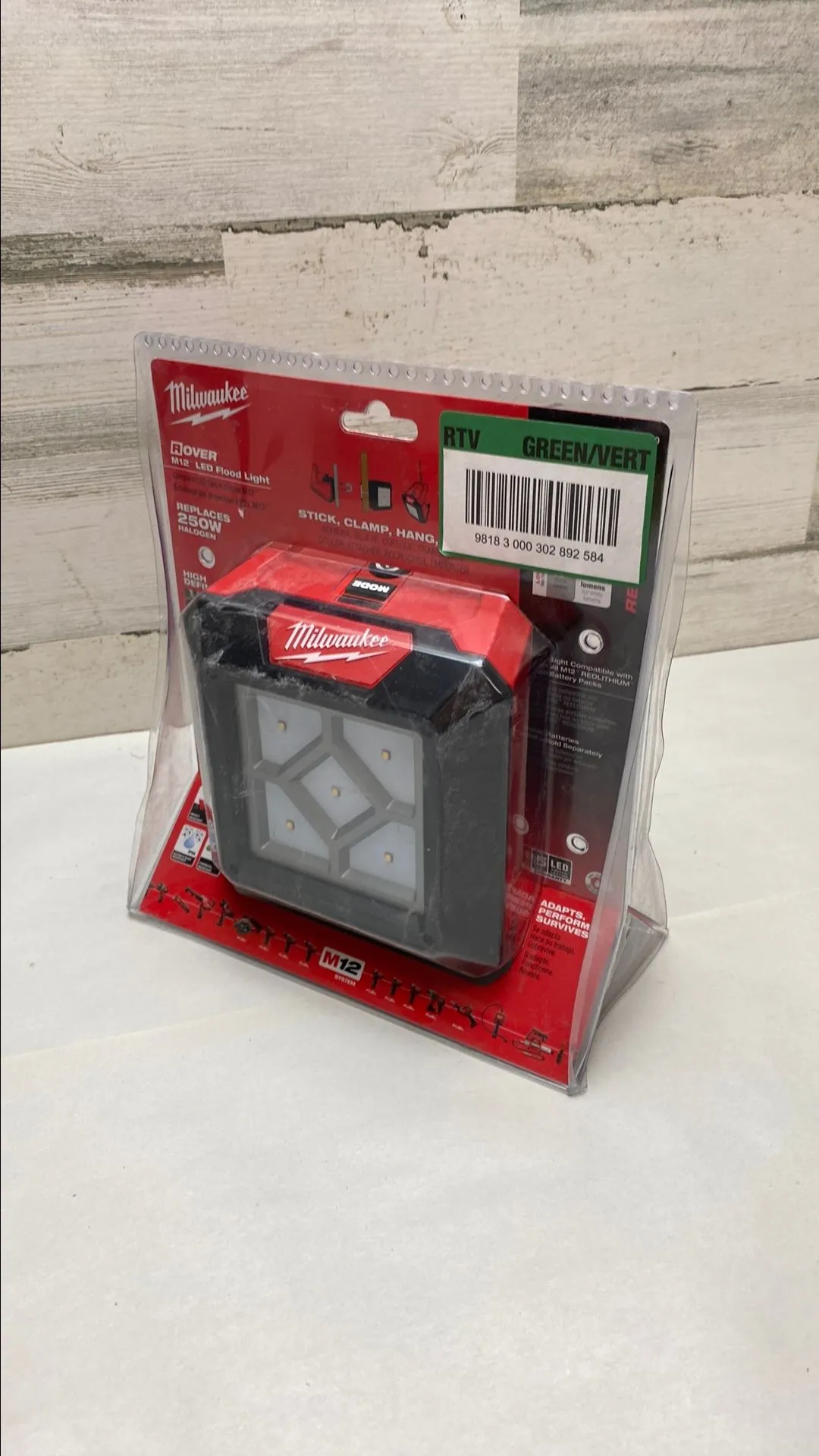 Product image for Milwaukee M12 1000 Lumens Lithium-Ion Cordless Rover LED Compact Flood Light (Tool-Only) Q536X6