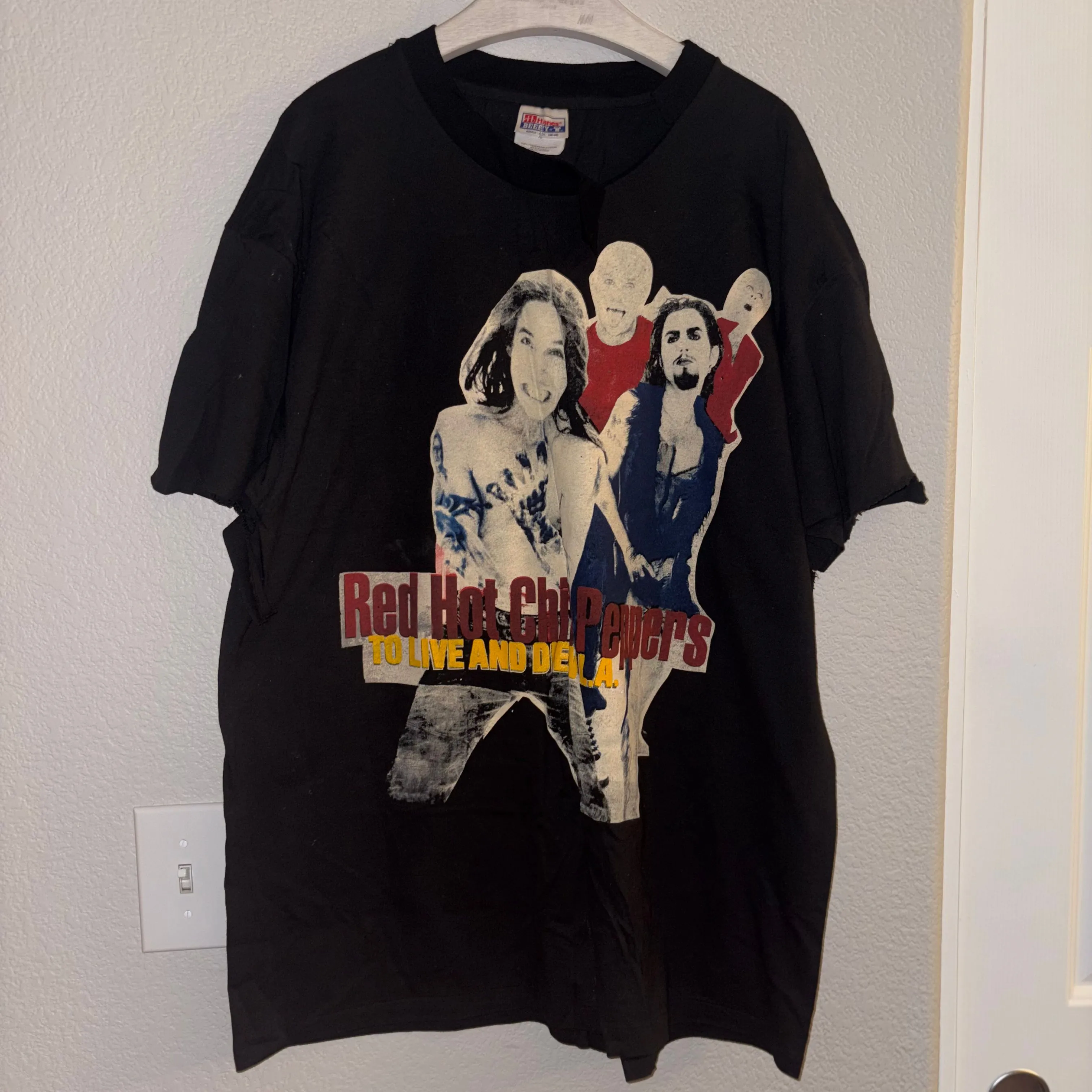 Product image for *Dry Rot* Vintage Red Hot Chili Peppers T Shirt To Live And Die In LA One Hot Minute