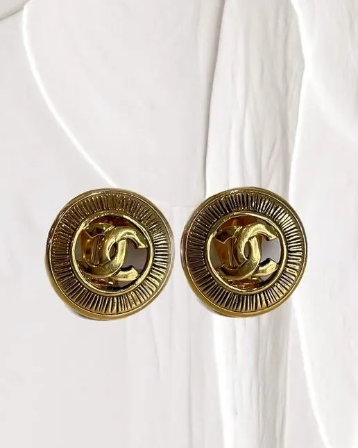 Product image for Authentic Vintage Chanel Textured Circle Gold-Plated Clip-on Earrings