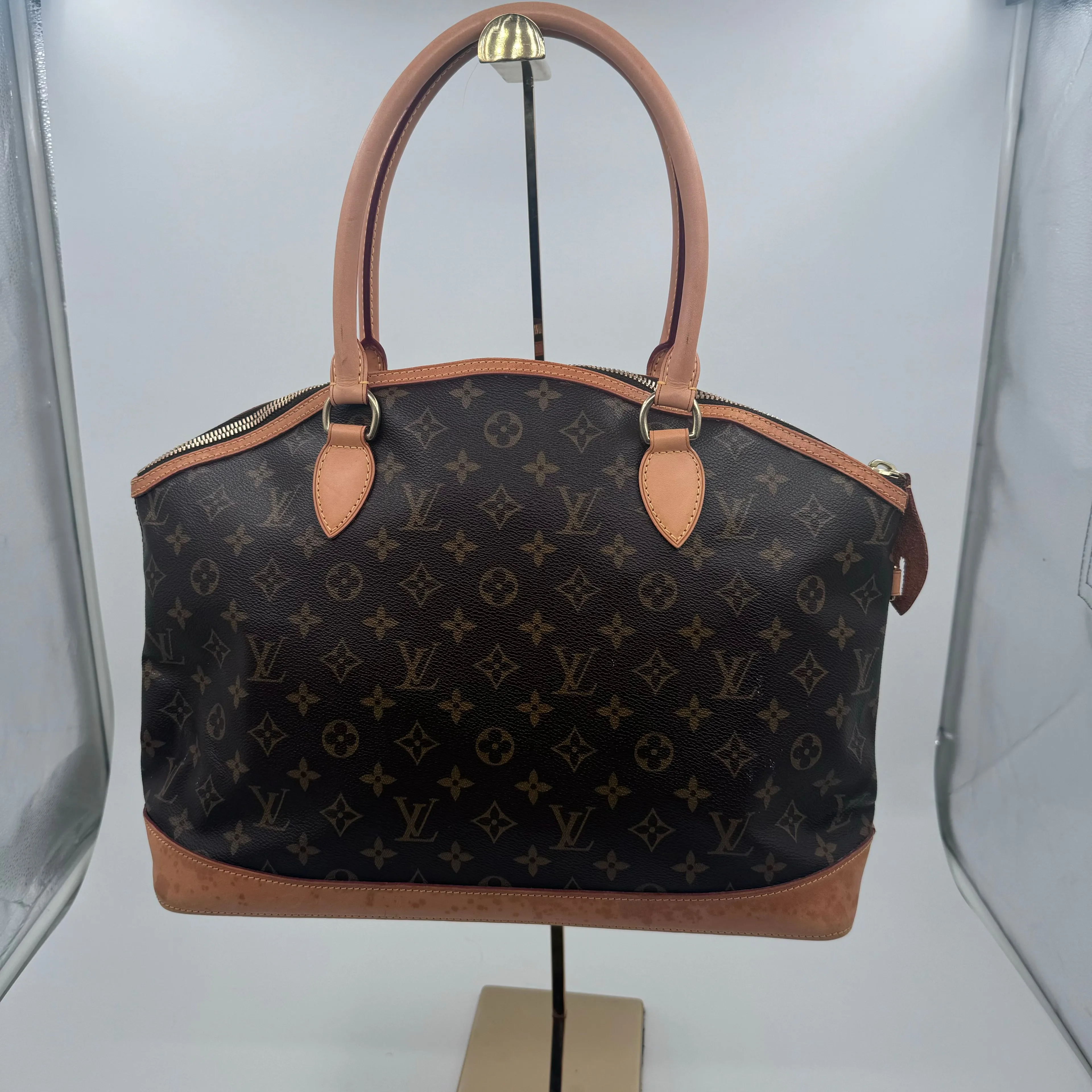 Product image for 492 Louis Vuitton Mono Lockit Horizontal