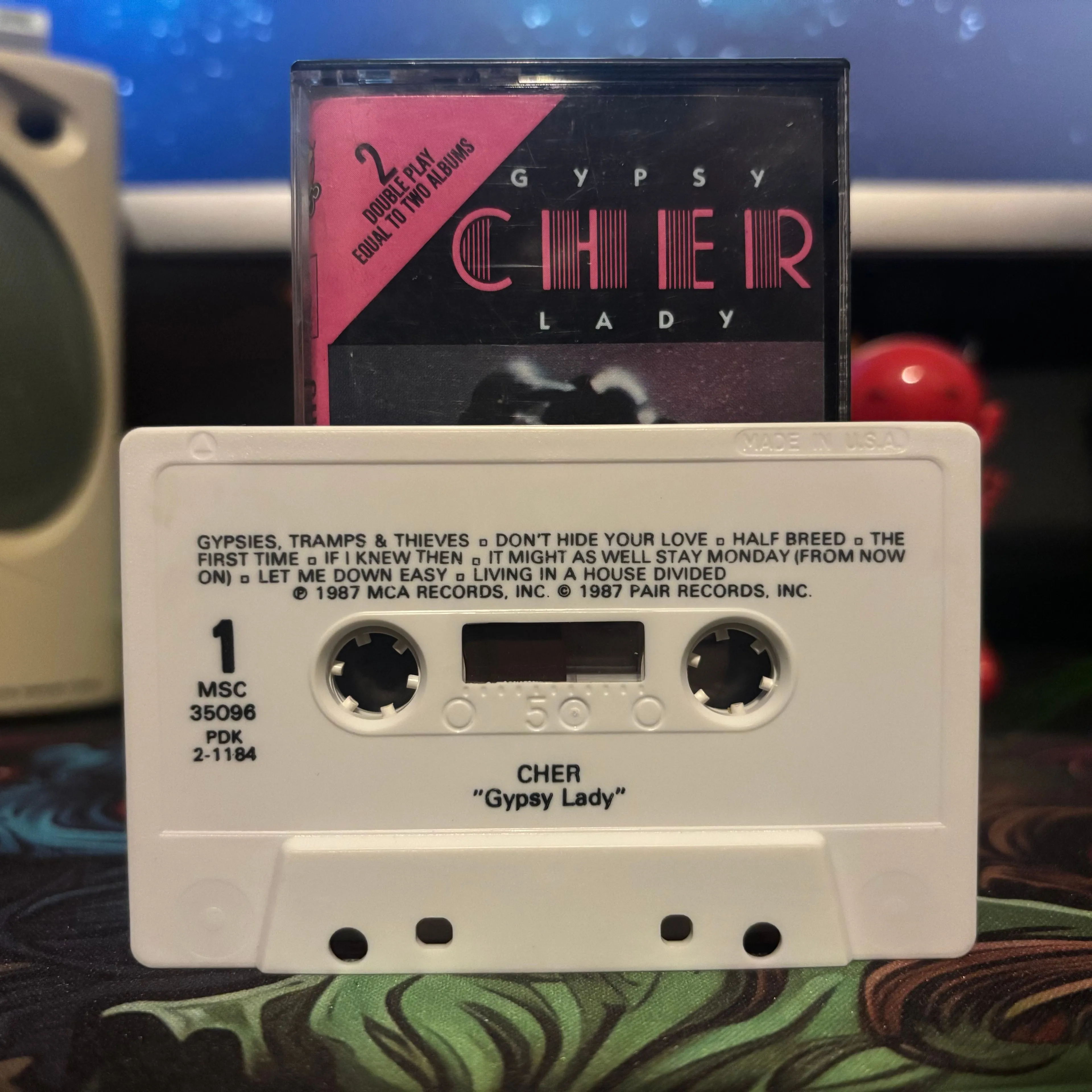 Listing Image Blurred Background