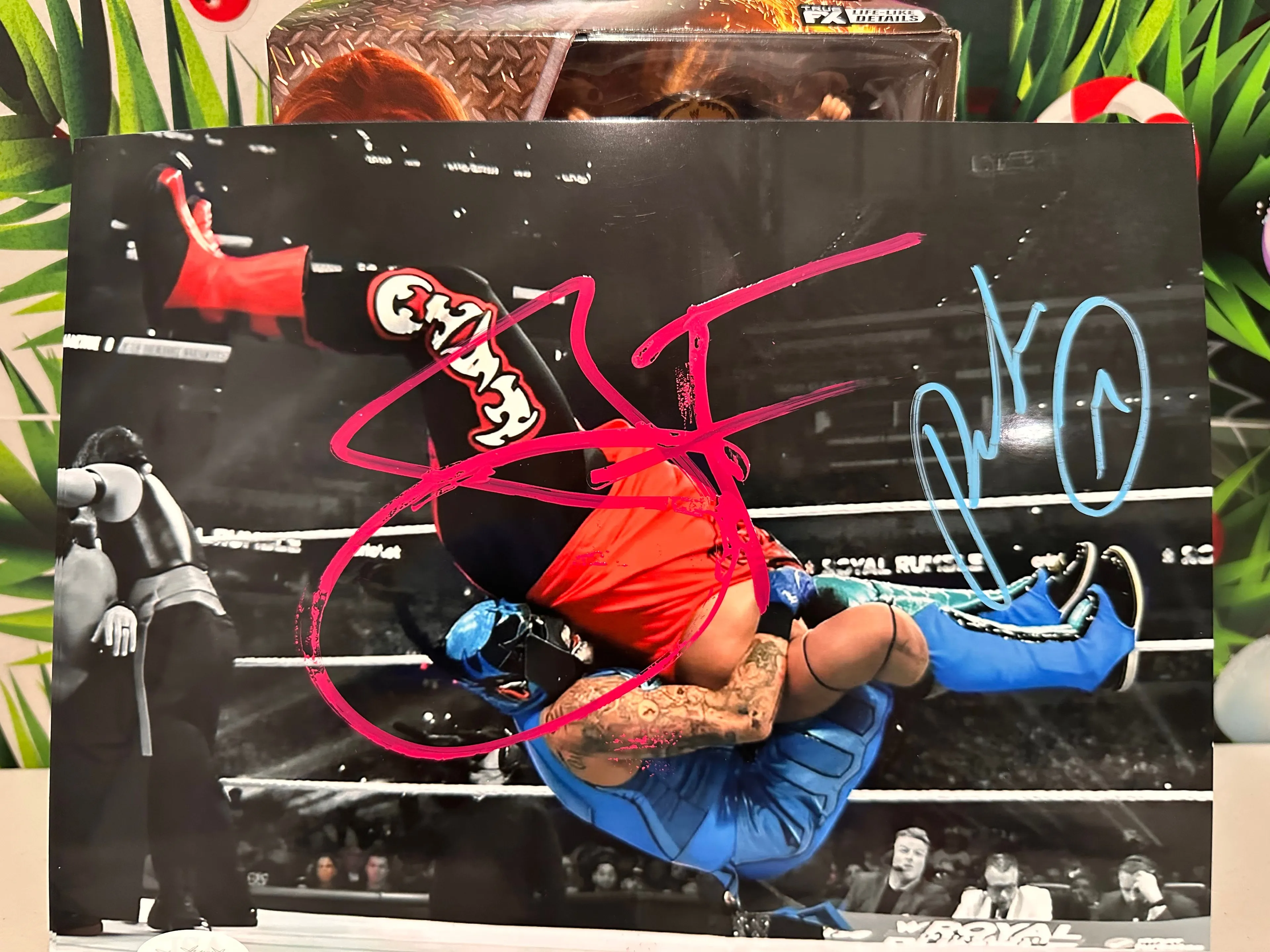 Product image for WWE Penta & Jacob Fatu signed 8x10