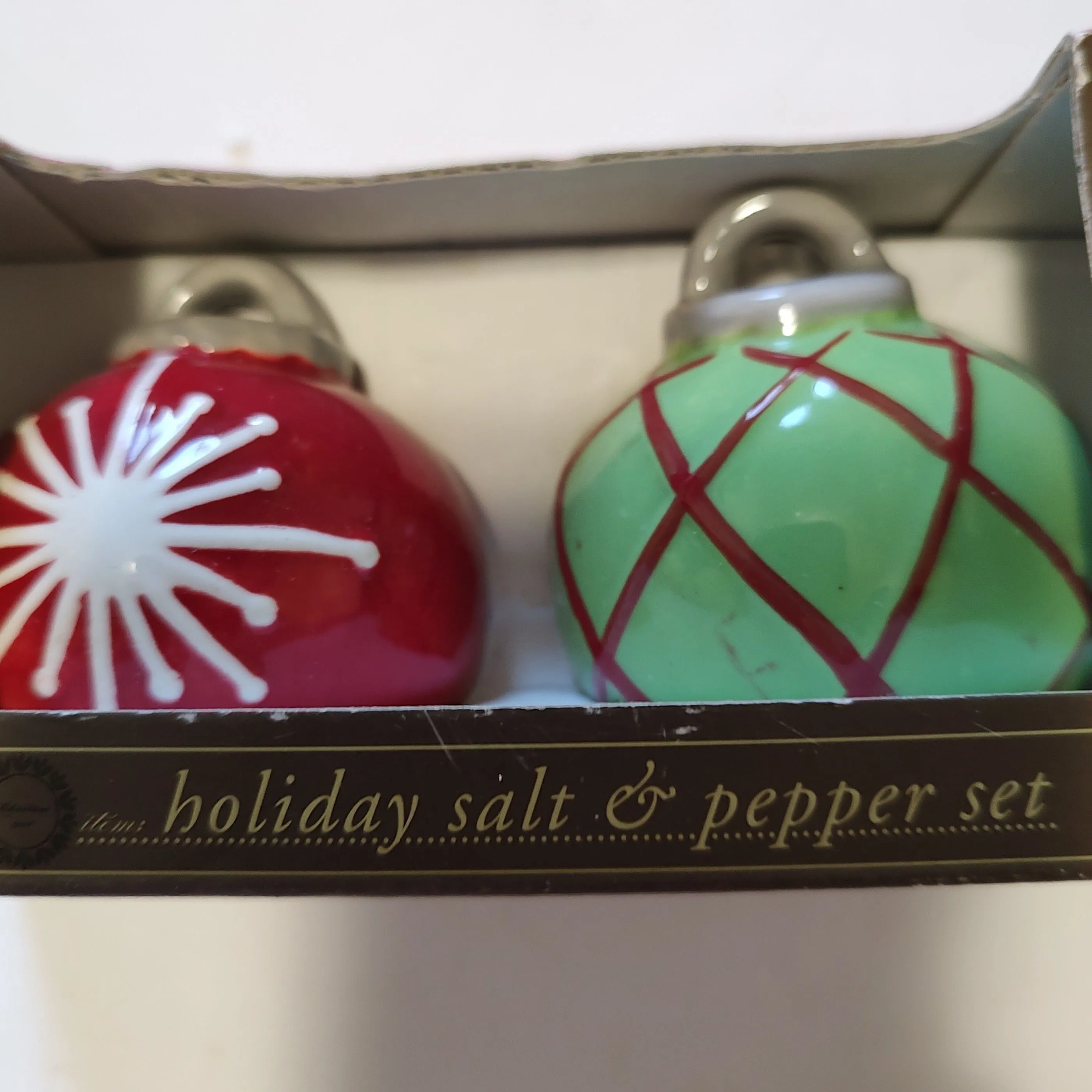 Product image for Vintage Christmas Ornaments Salt and Pepper Set New (R2)