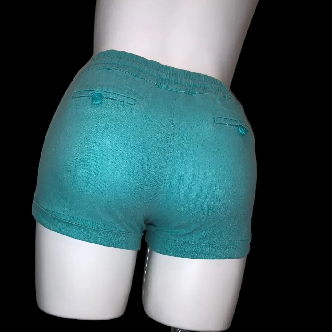 Listing Image Blurred Background