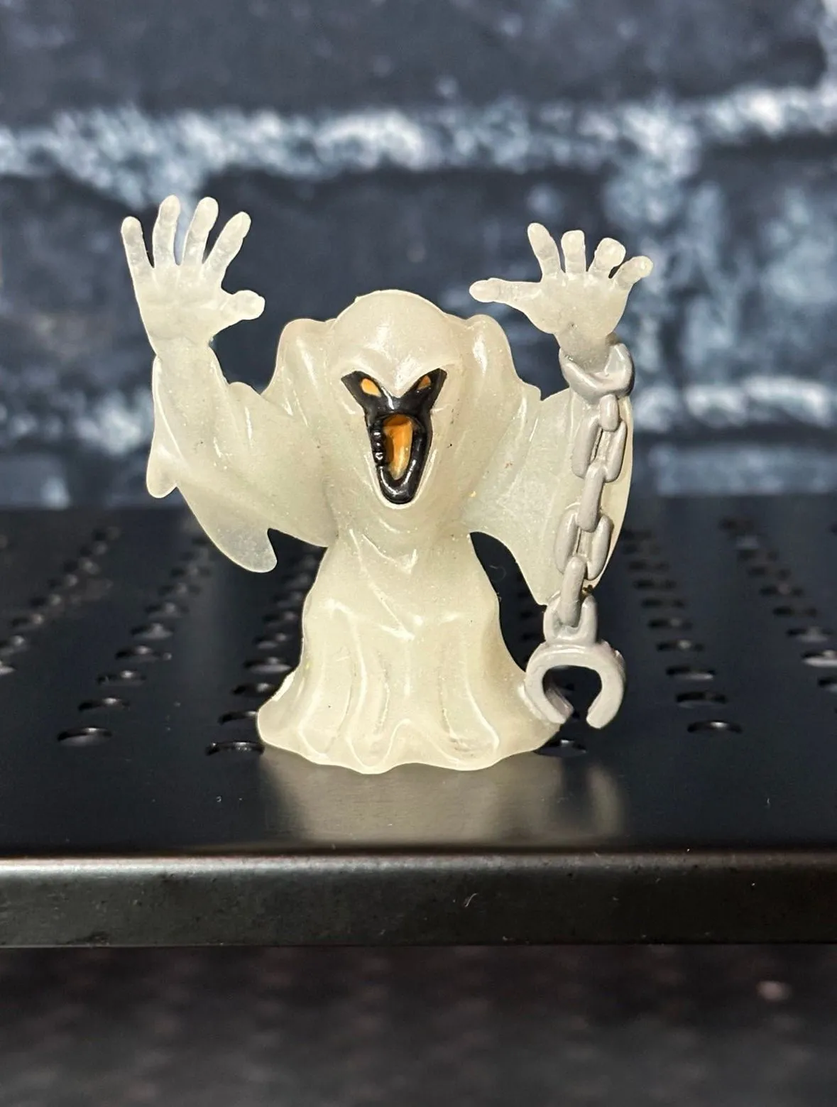 Product image for Toys - Vintage Scooby Doo Ghost with chain black face PVC variant