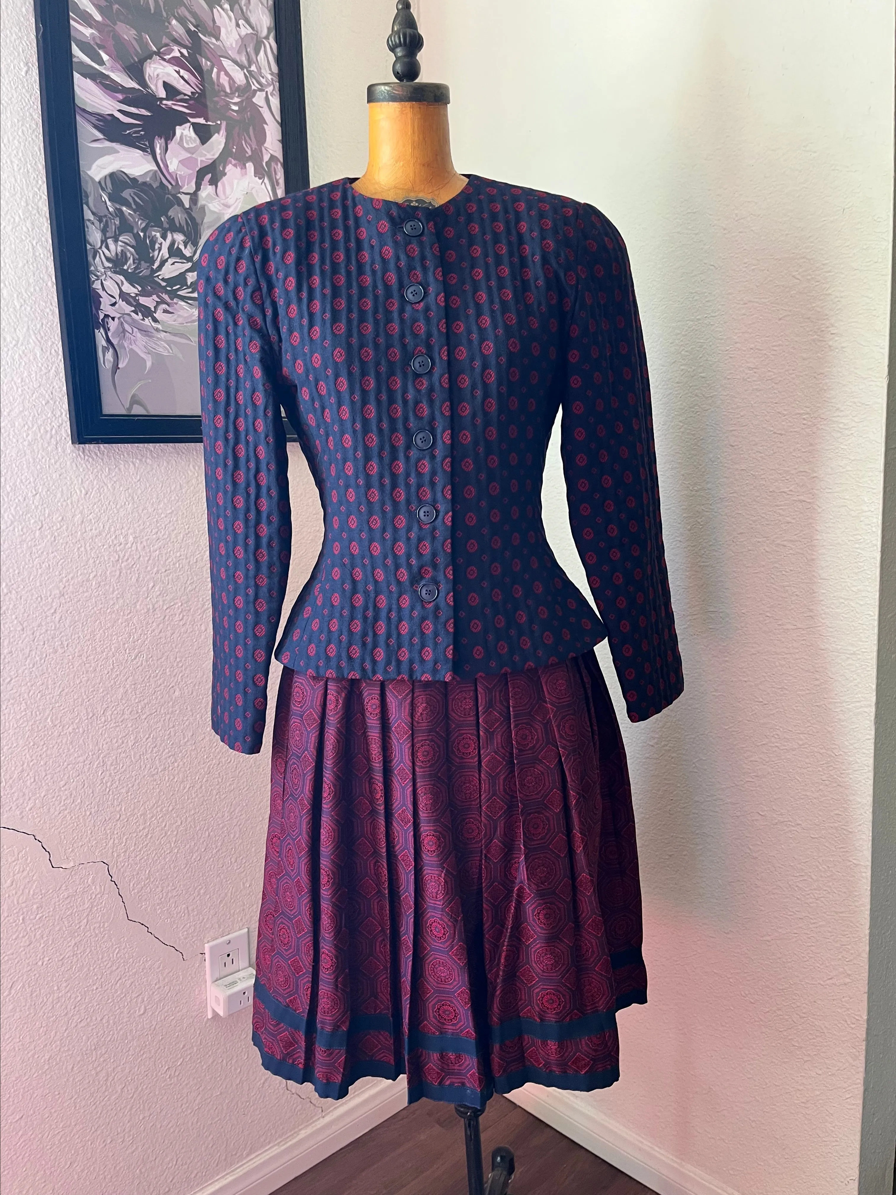 Product image for Vintage Albert Nipon 2-piece skirt suit