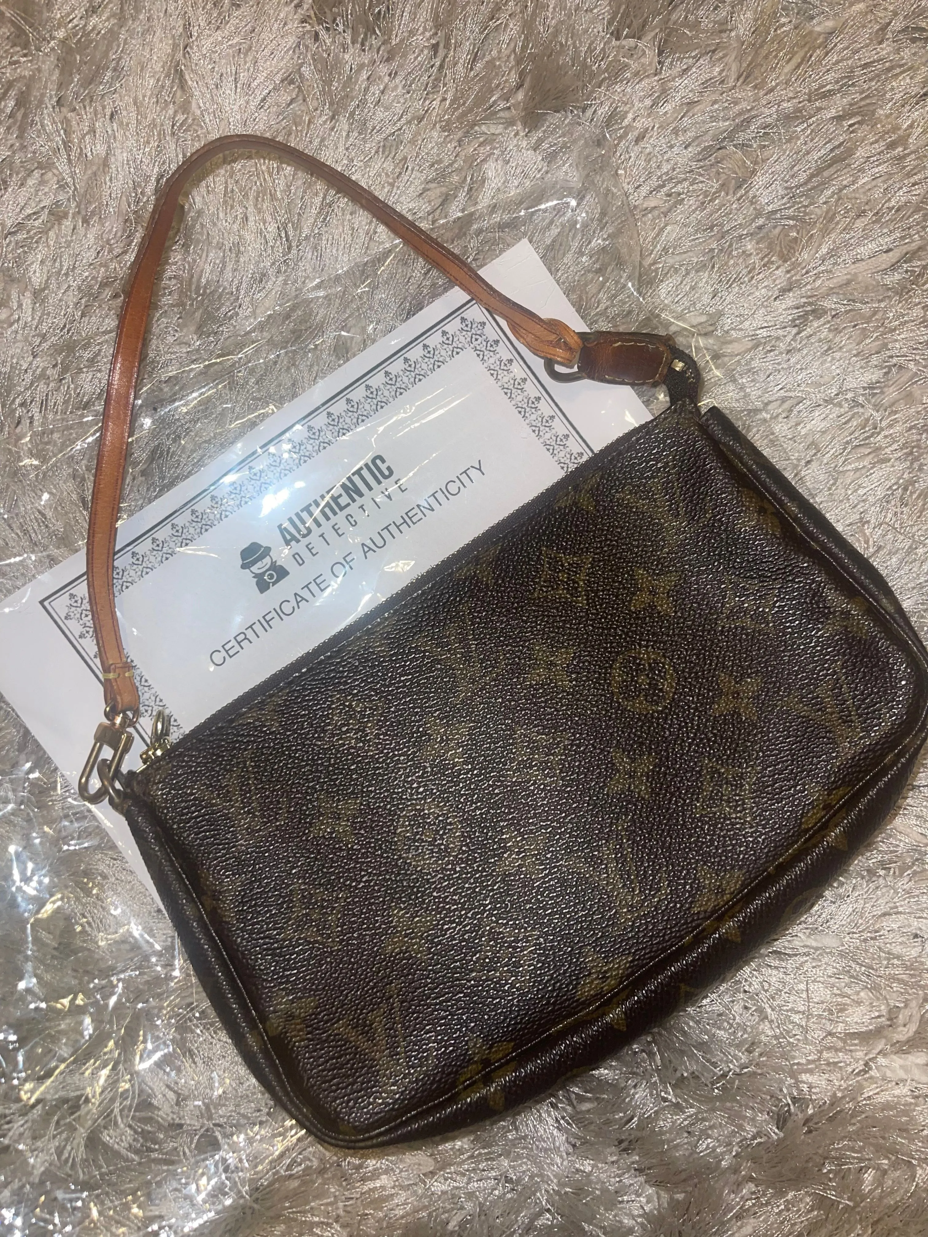 Product image for LV Pochette Fair Condition