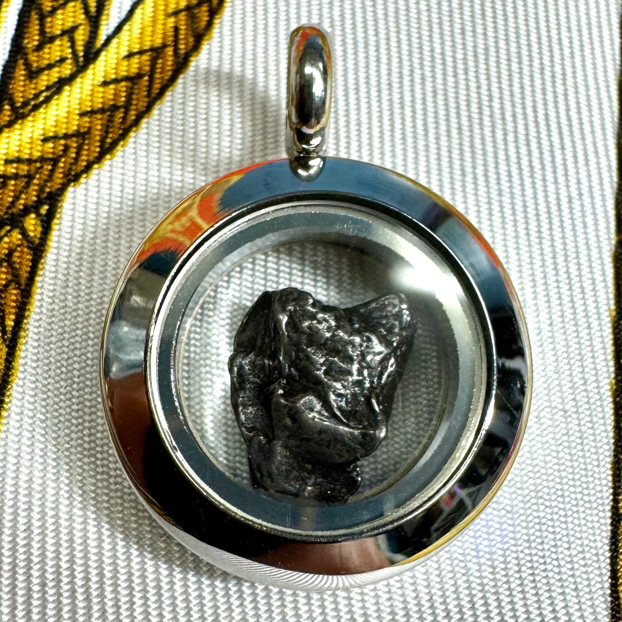 Product image for Genuine Meteorite From Space - Pendant / Keychain