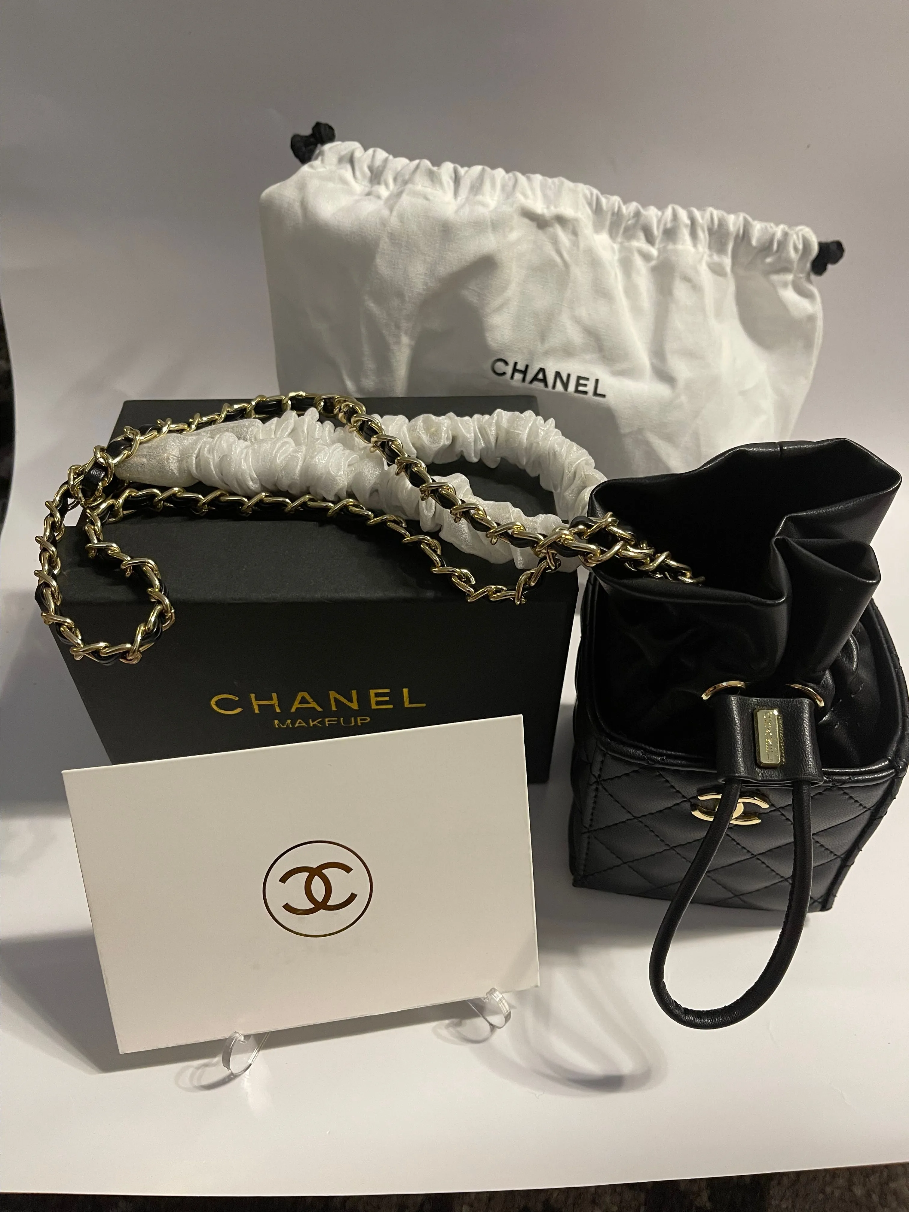 Product image for GWP Chanel Beaute Crossbody mini Bucket