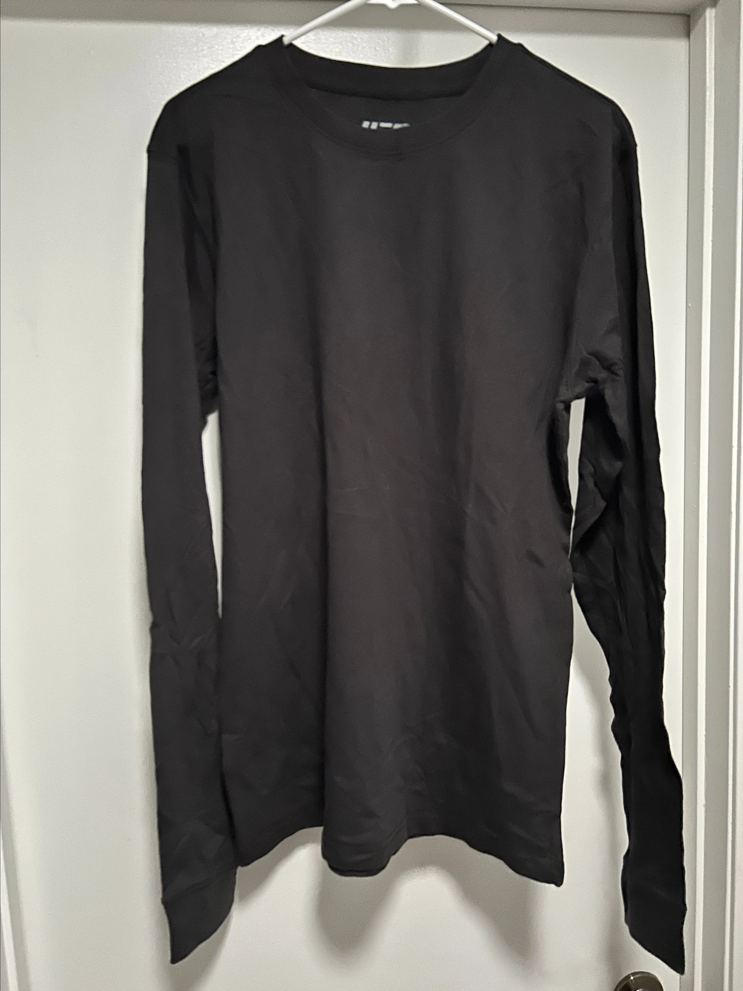 Product image for New UFC Blank Long Sleeve Shirt. Size Large