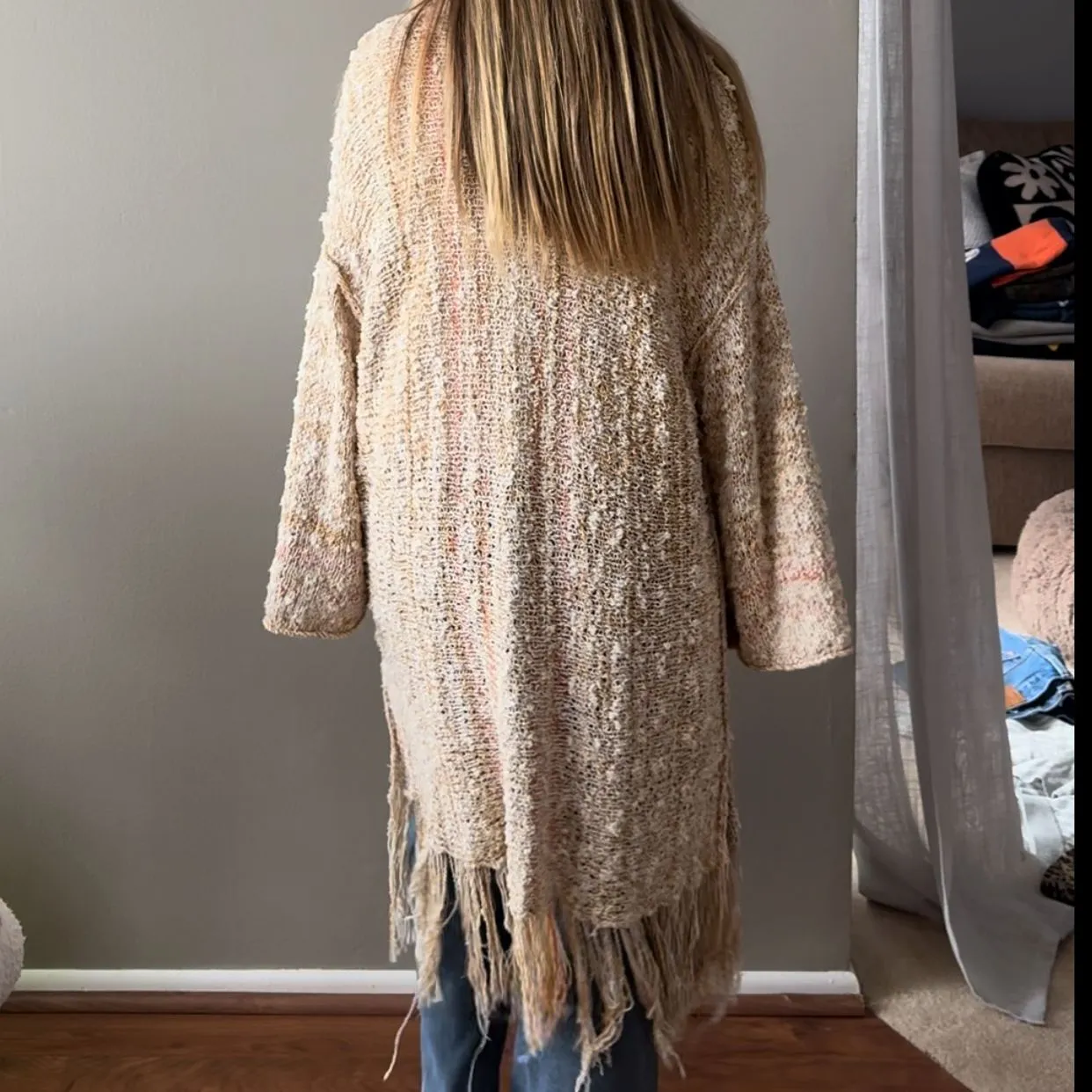 Listing Image Blurred Background