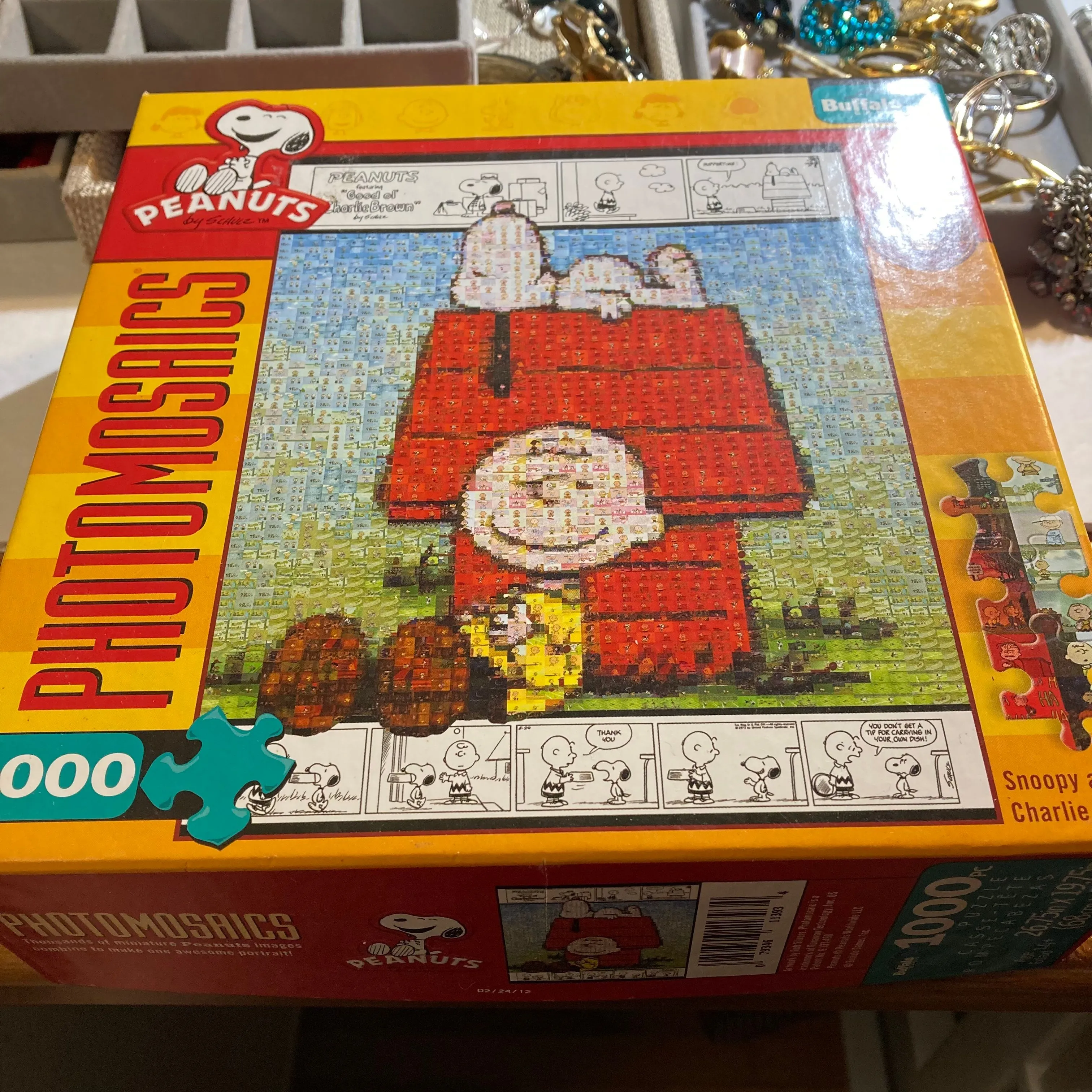 Product image for Peanuts: Snoopy & Charlie Brown Photomosaic 1000 Piece Puzzle