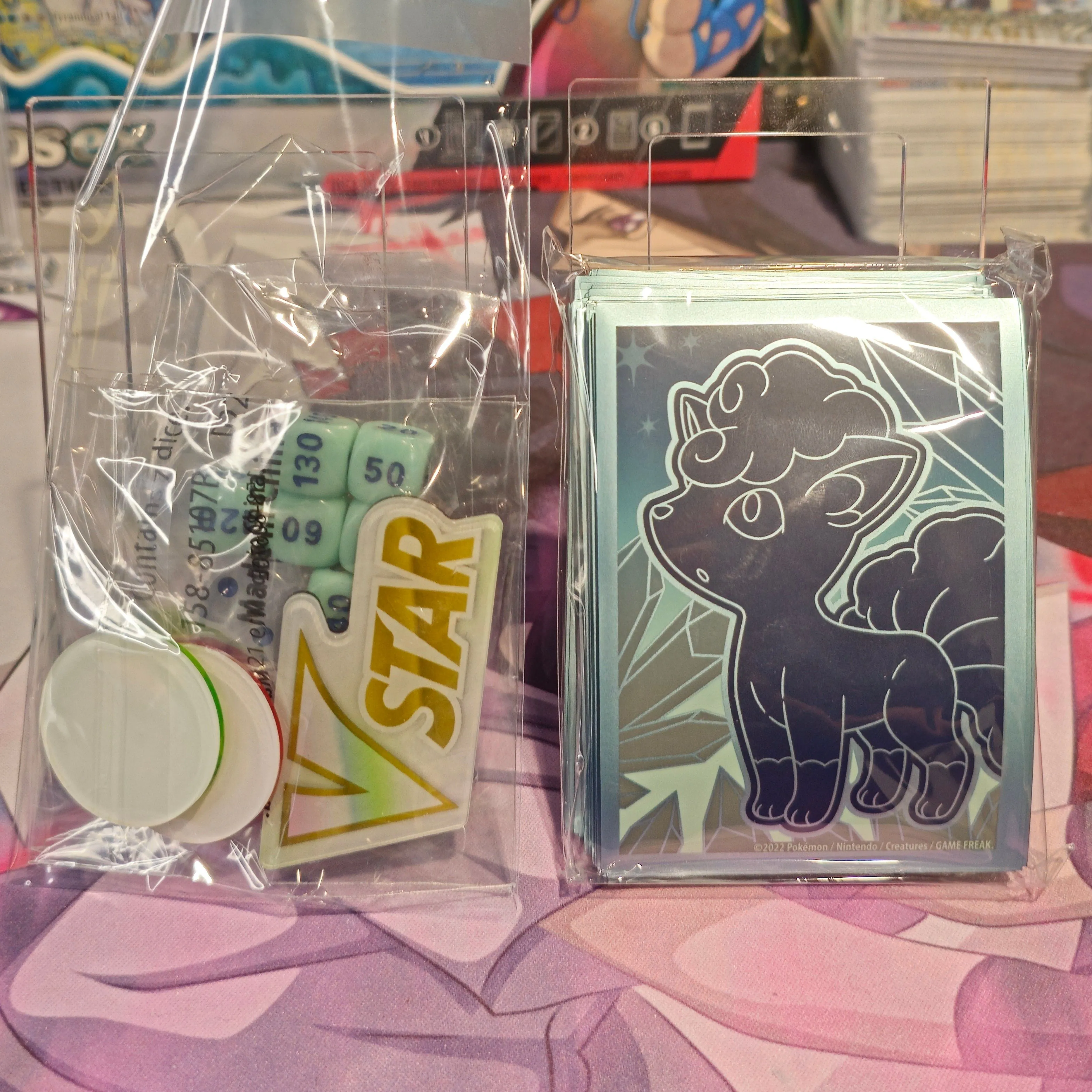 Product image for Pokemon Sleeve, Dice, damage dice and condition marker