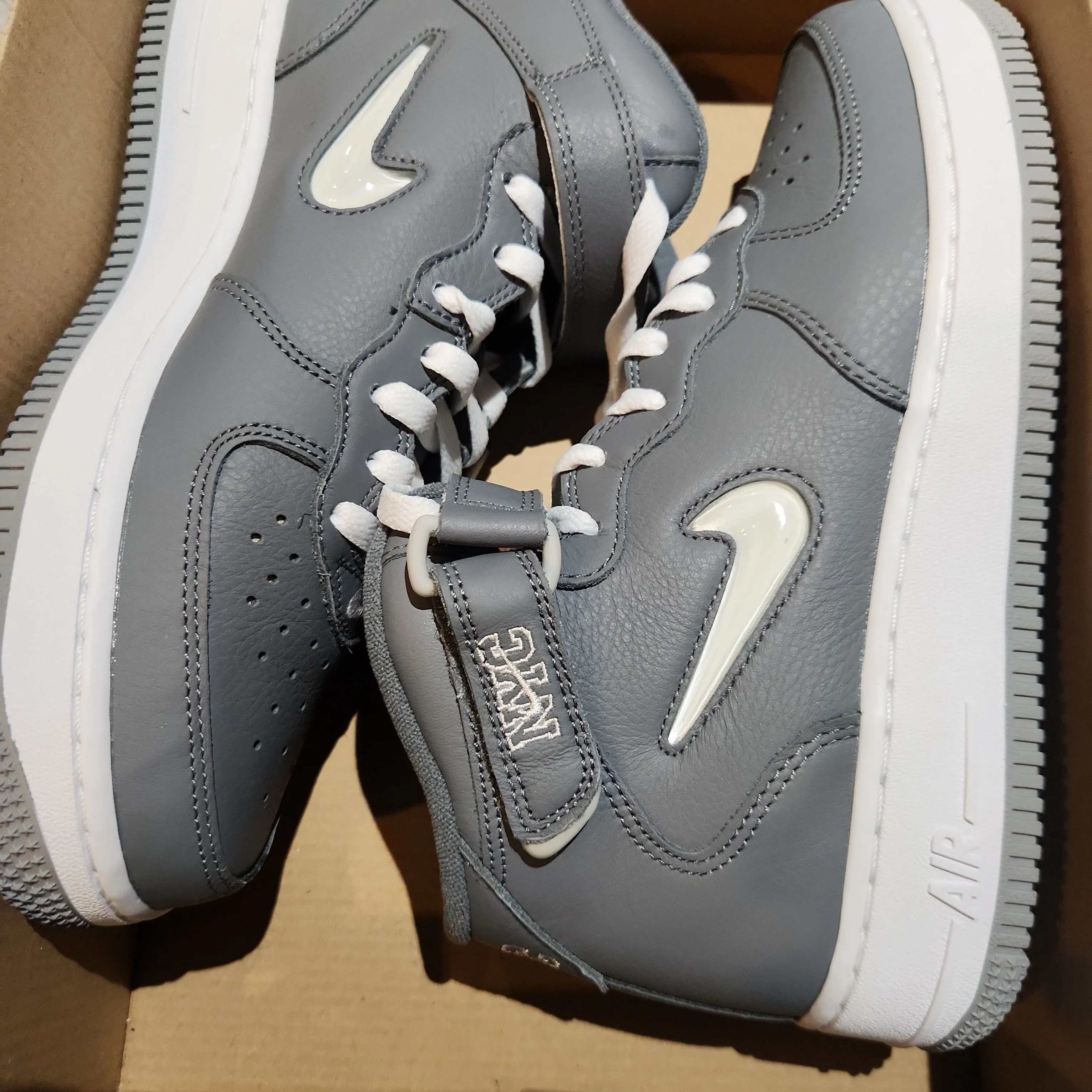 Product image for 7M 8.5W Air Force 1 Mid QS NYC