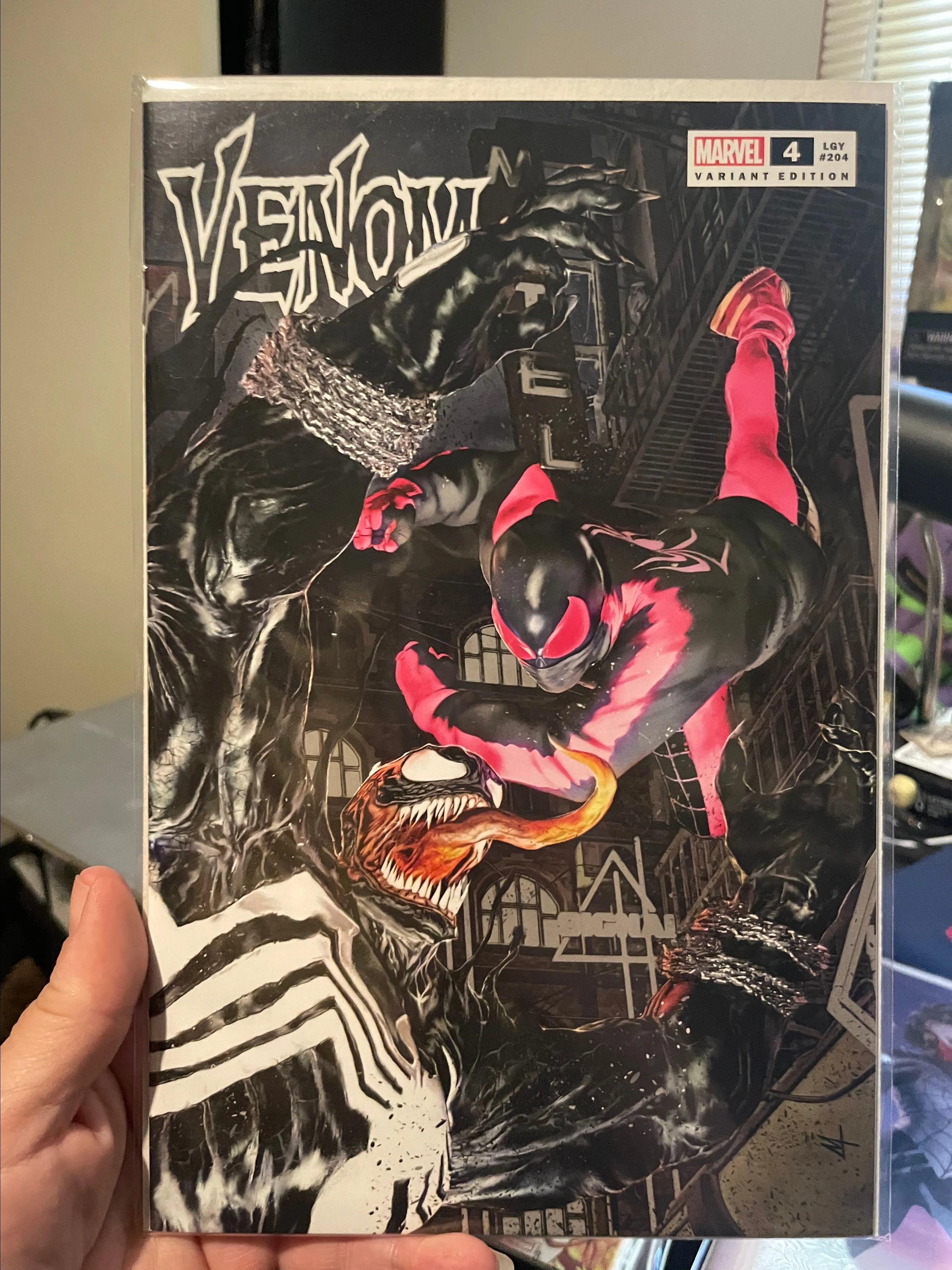 Product image for Venom, Vol. 5 #4 - Trade Exclusive