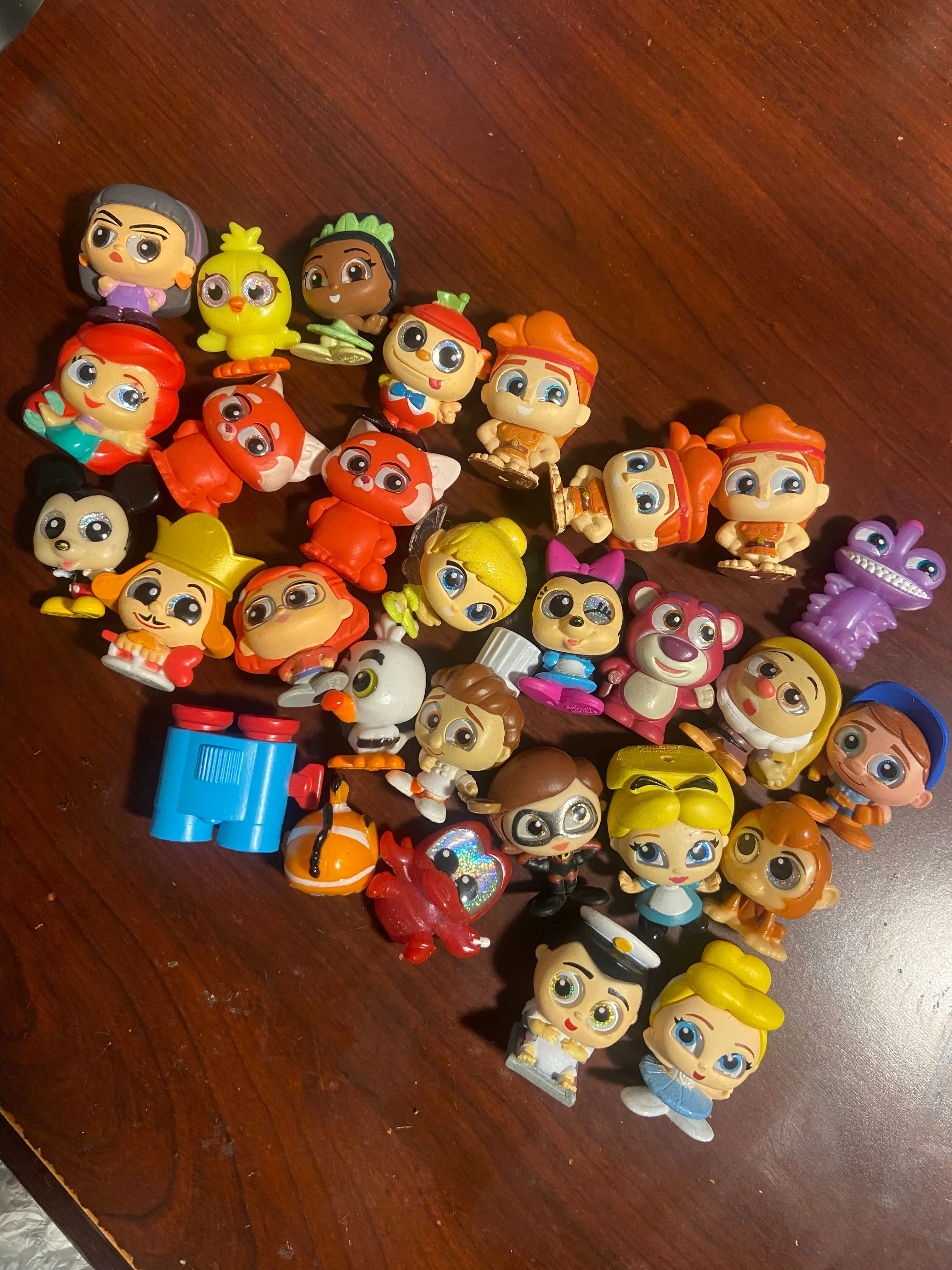 Product image for 29 Disney doorables
