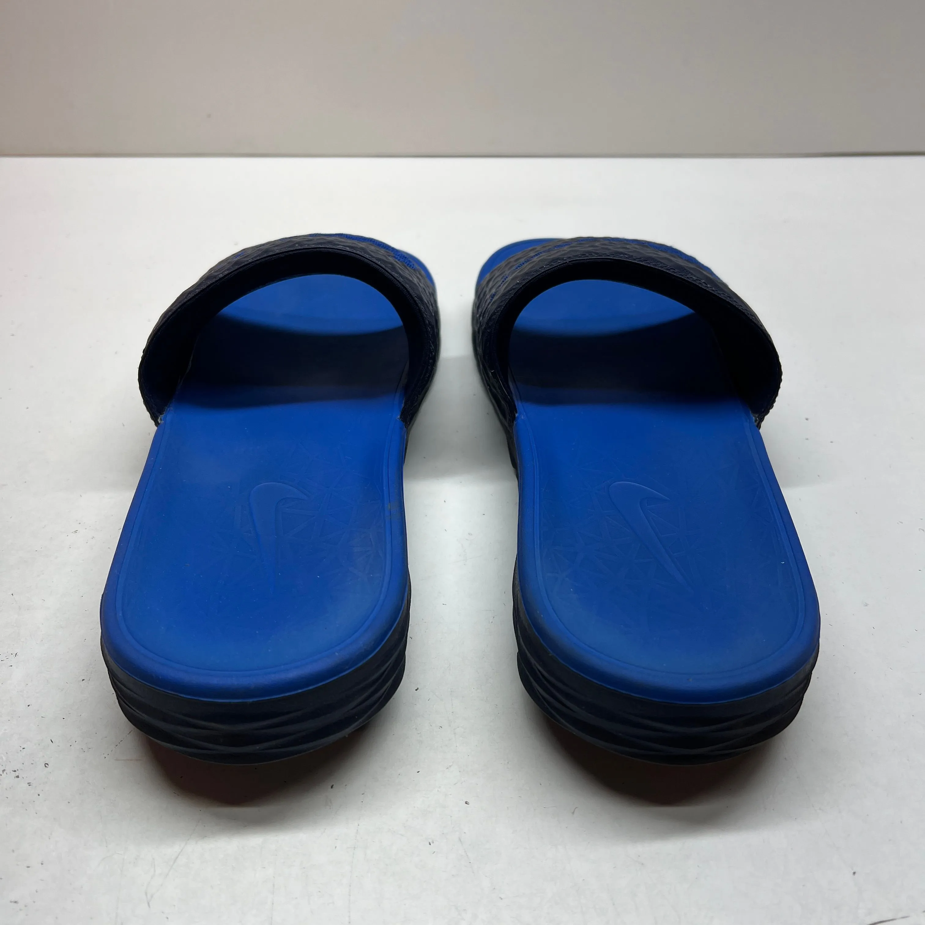 Listing Image Blurred Background