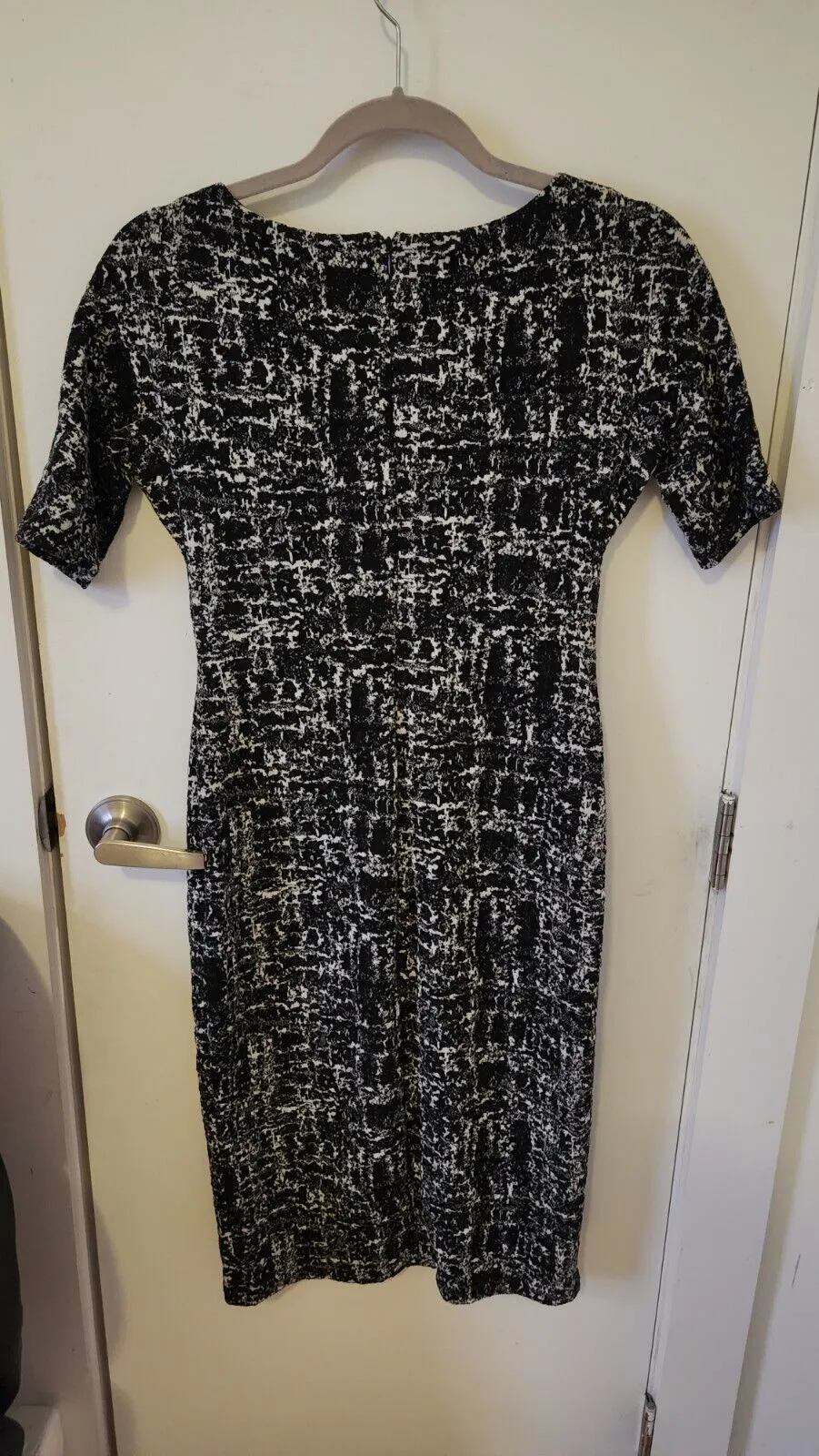 Listing Image Blurred Background