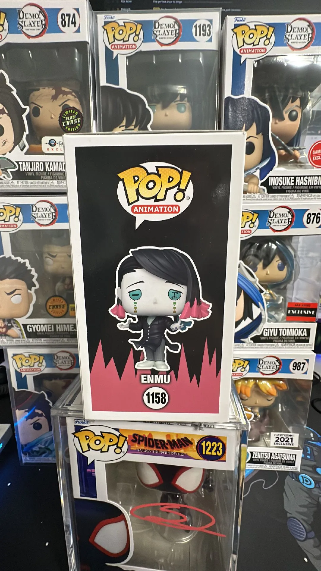 Listing Image Blurred Background