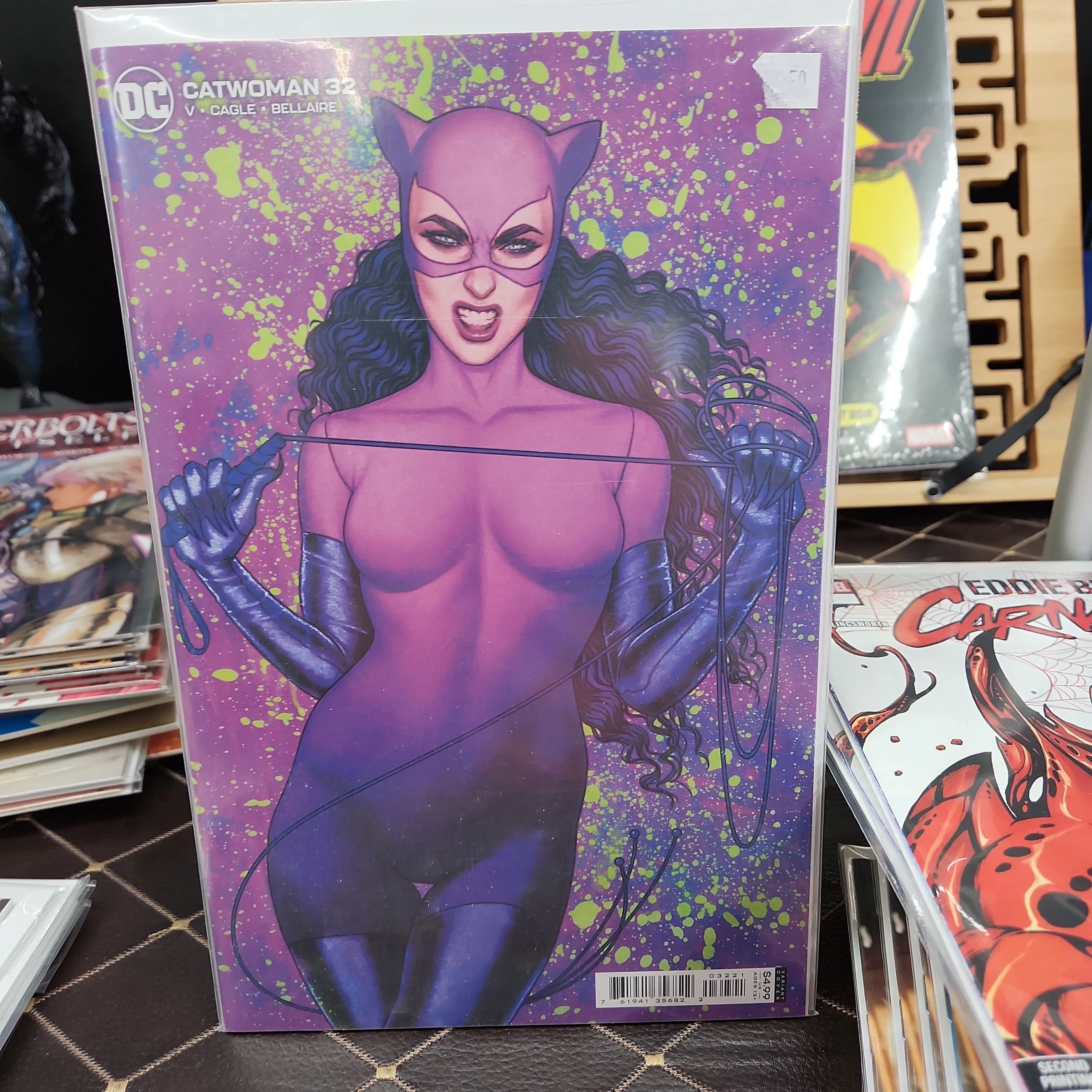 Product image for CATWOMAN #32 FRISON VARIANT FIRST PRINT DC COMICS (2021) BATMAN