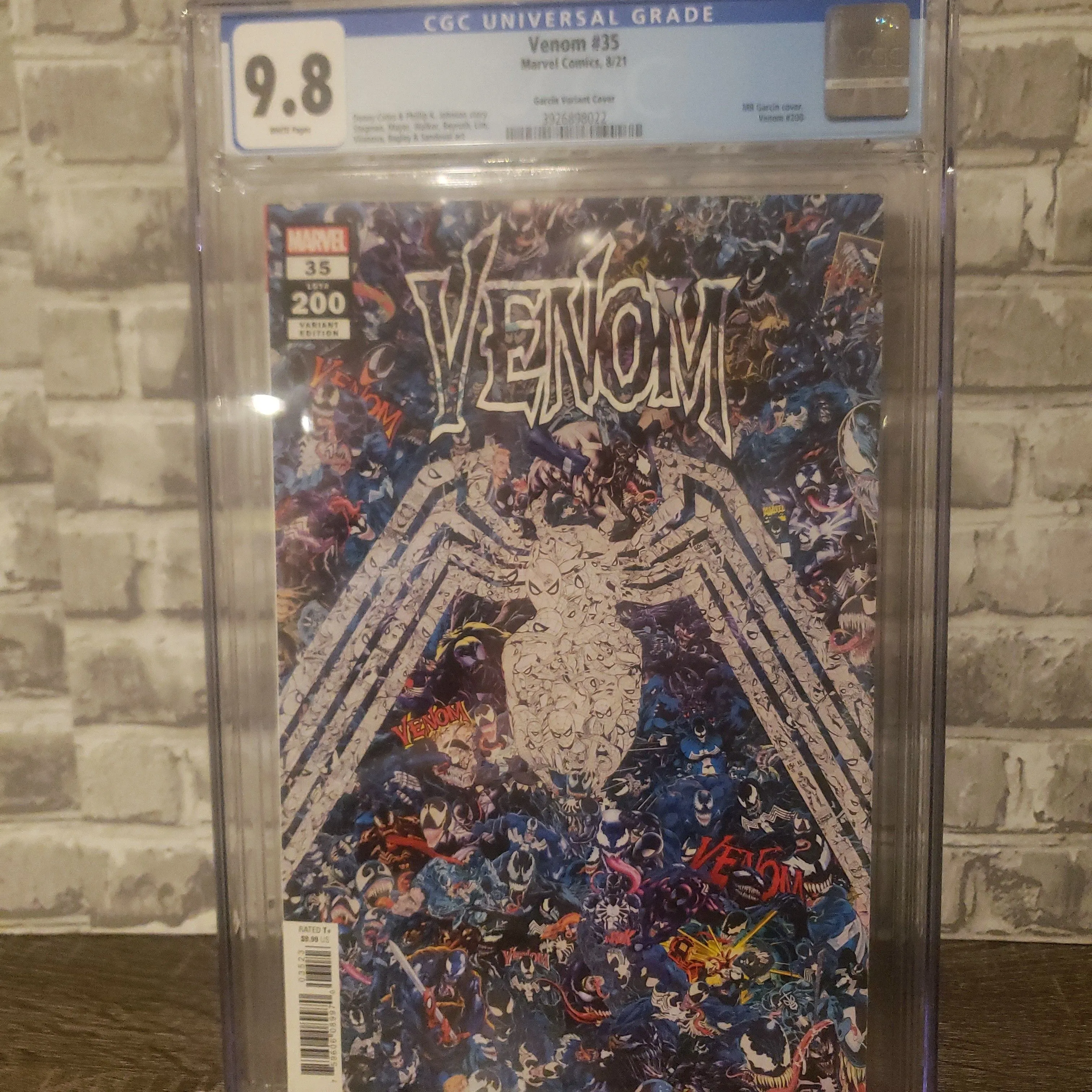 Product image for Venom #35 (Garcia Variant) CGC 9.8 (j)