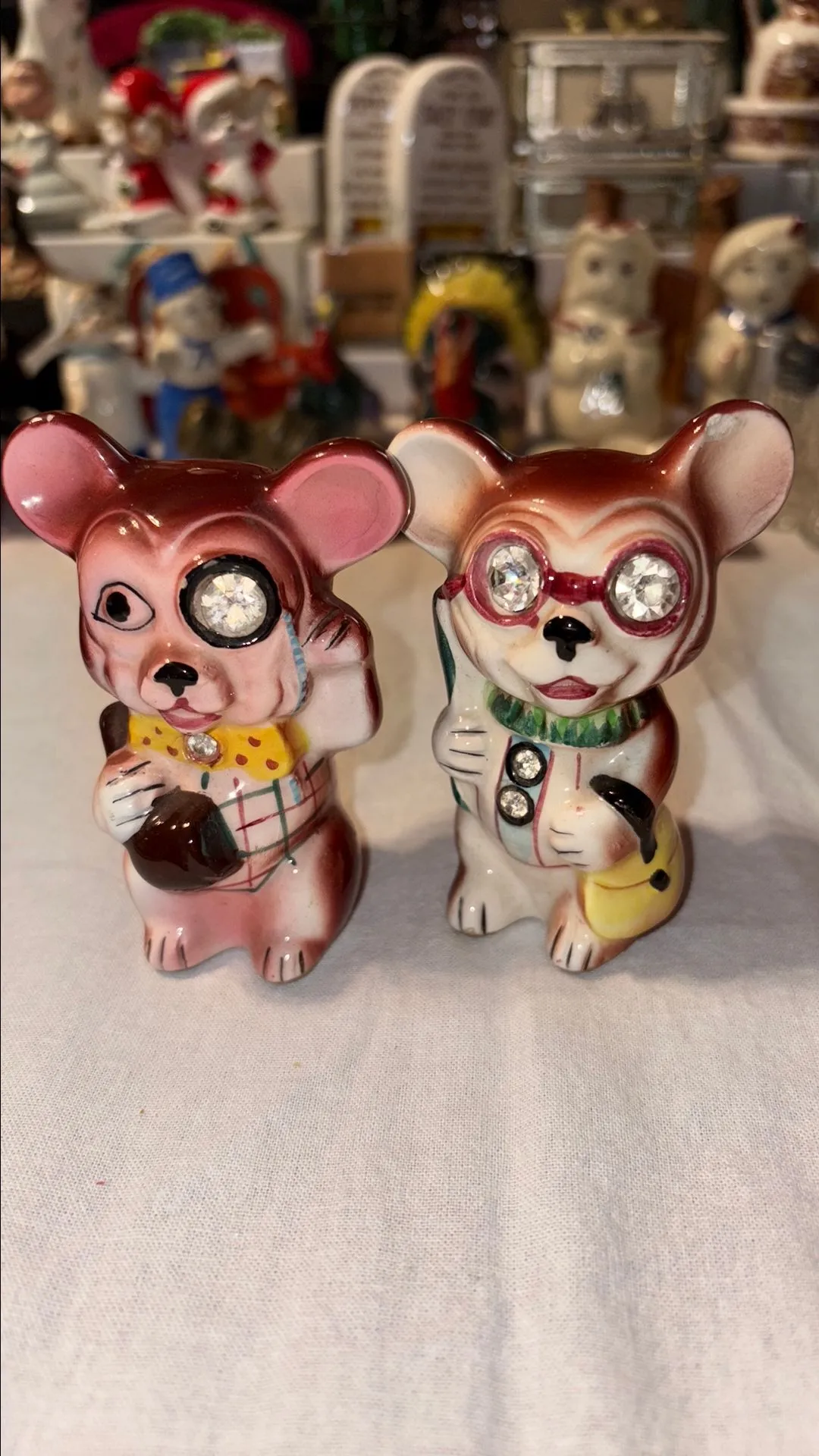 Product image for Vintage Lefton Anthropomorphic Mice Rhinestone Eye Salt & Pepper Shakers