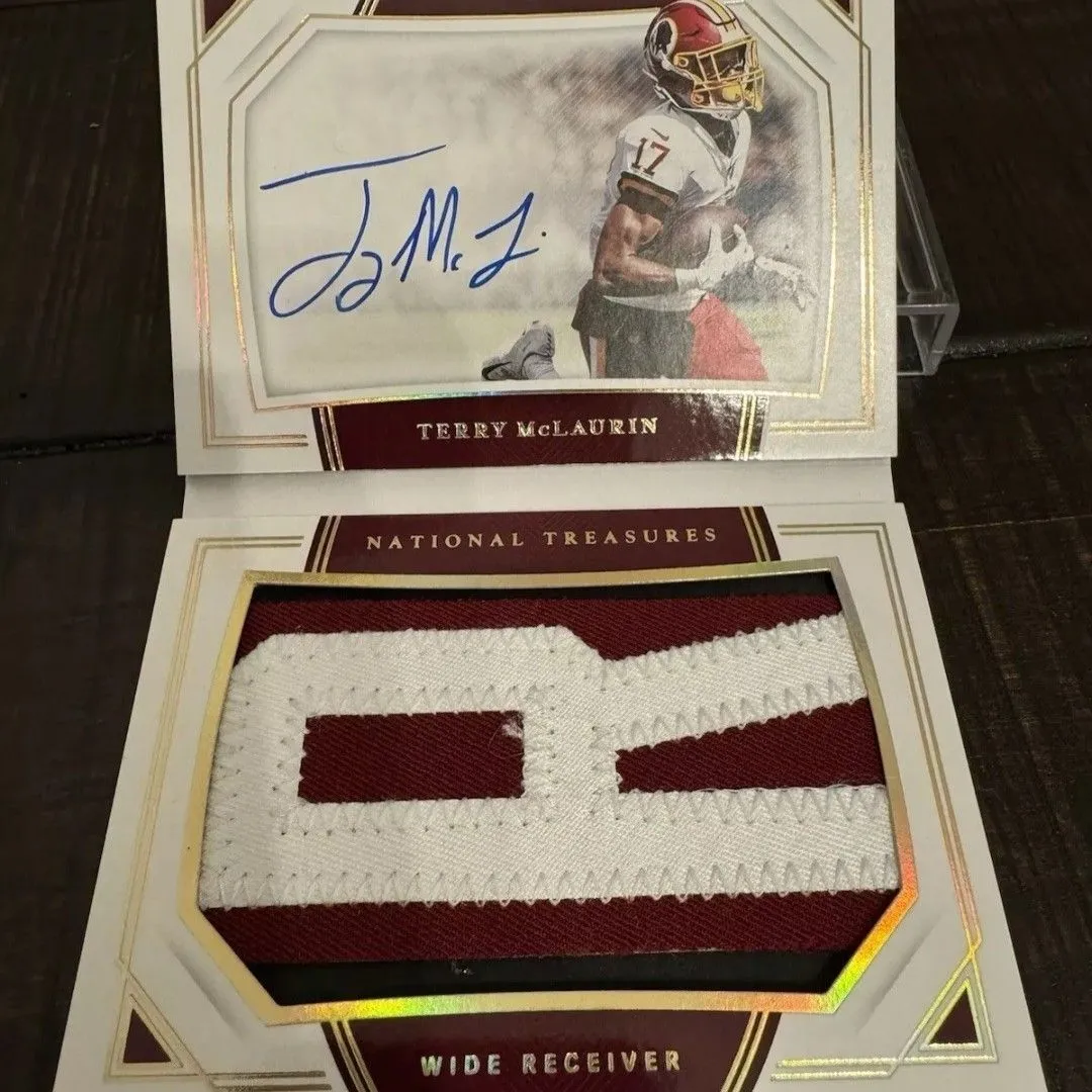 Product image for Terry McLaurin NT Booklet RPA /8 on card Game Worn Jersey Letter