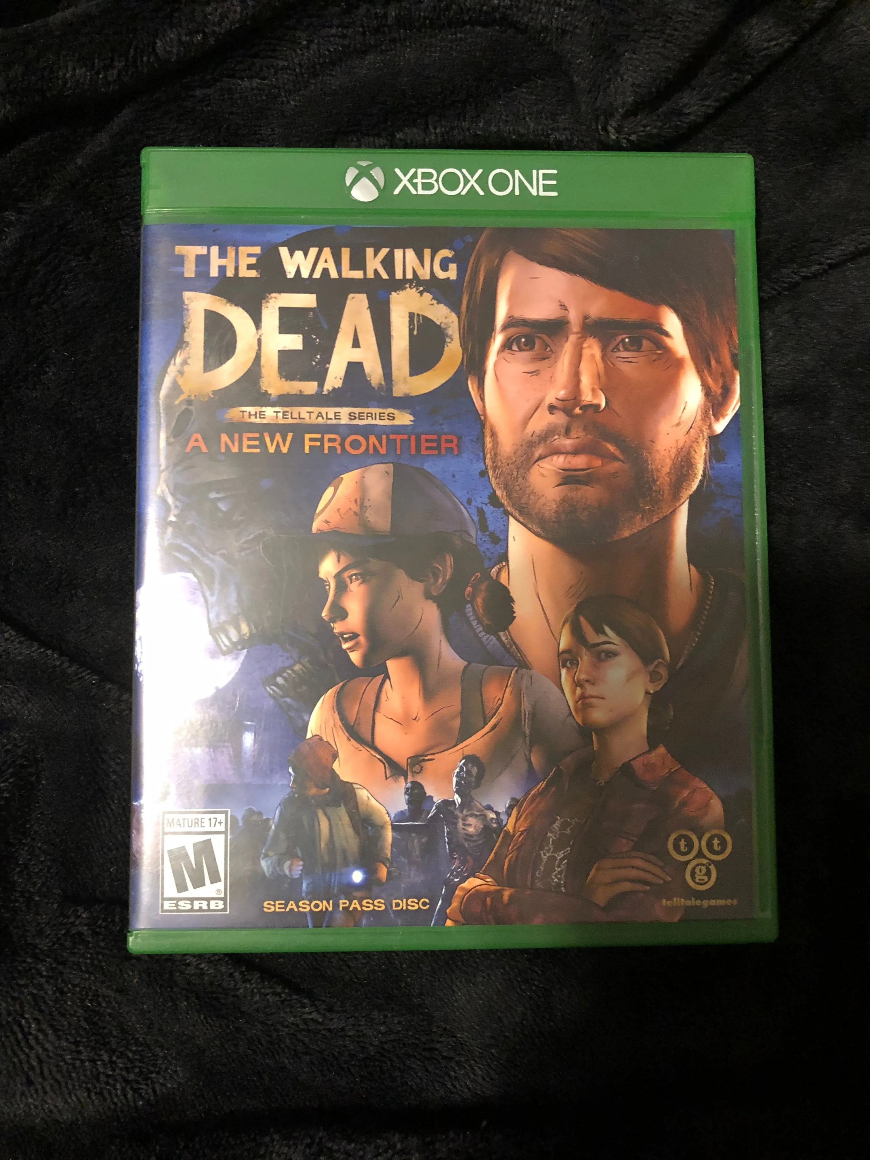 Product image for Xbox One The Walking Dead: A New Frontier