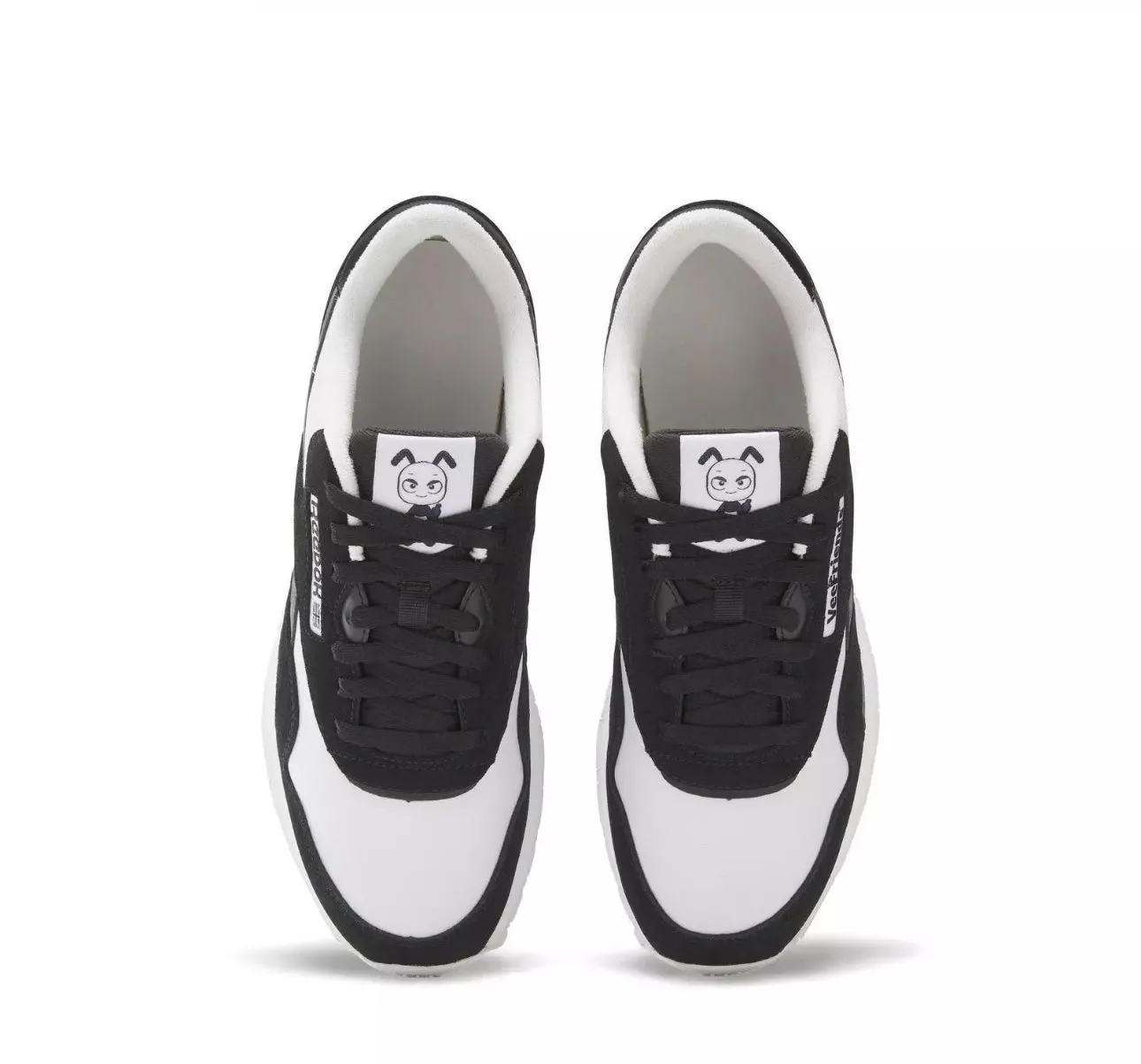 Product image for Accountable Ant Veefriends-Reebok Size 8 White