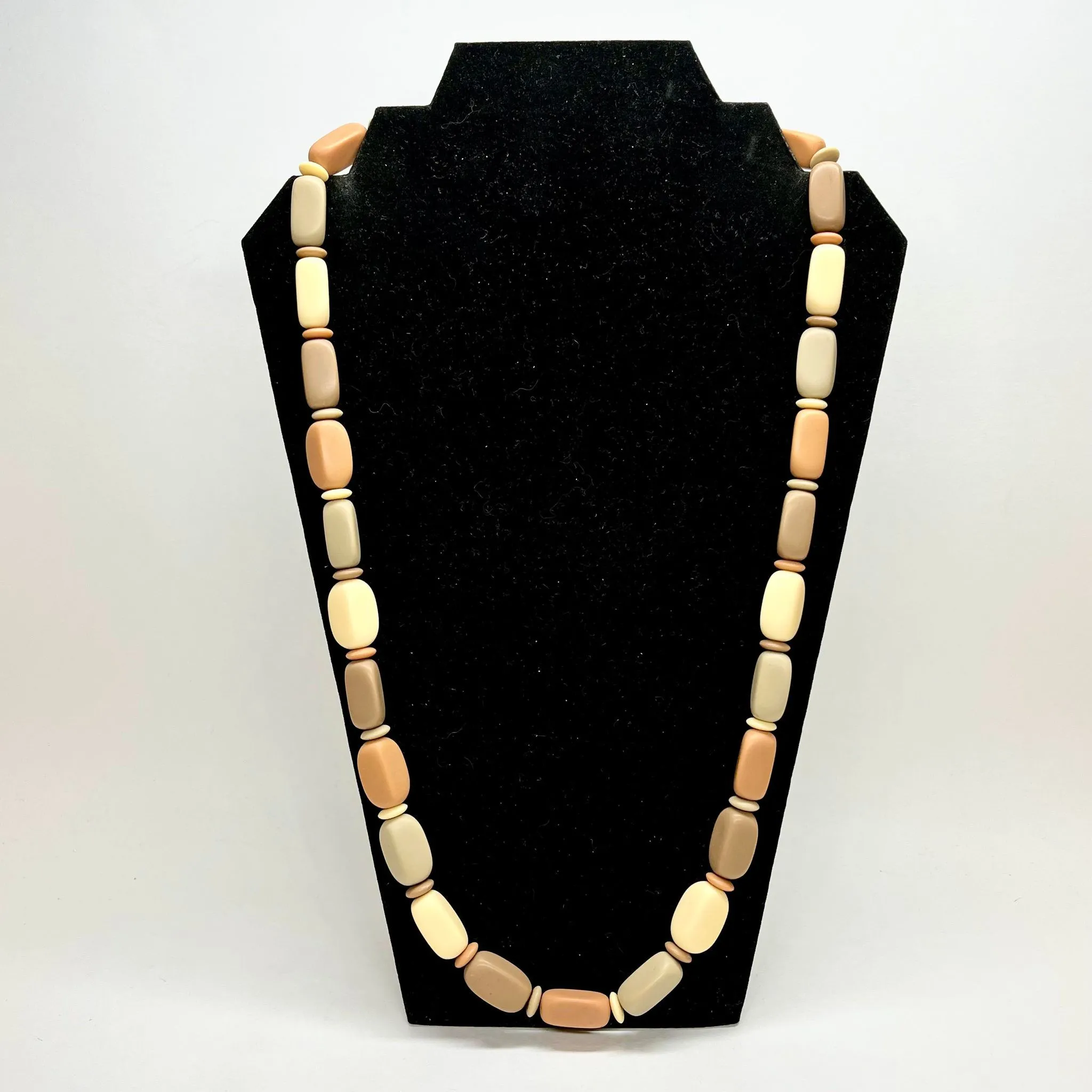 Product image for Vintage 1985 Napier Woodland Hues Necklace Neutral Lisa Bertolli Resin Bead