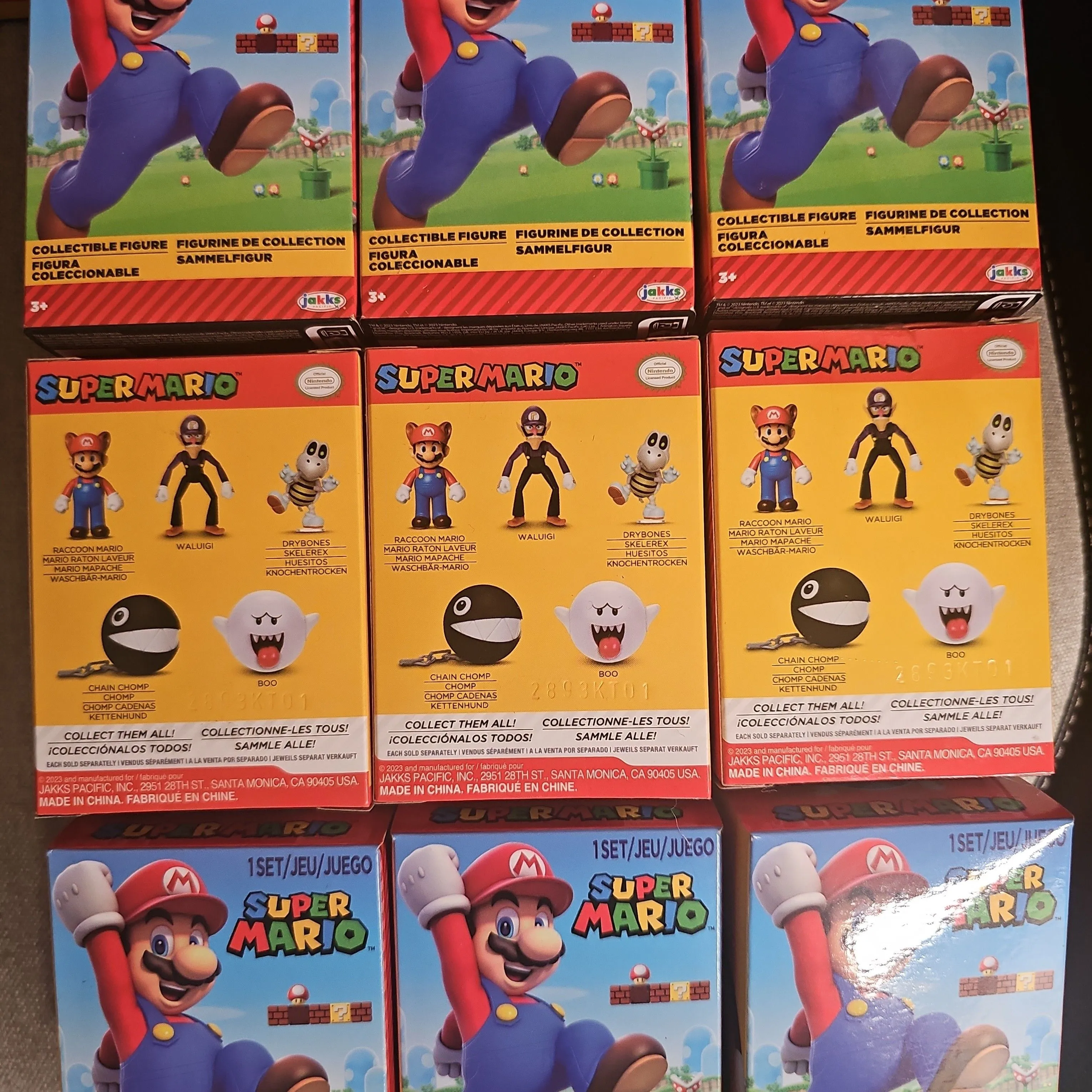 Product image for 1 random super Mario figure
