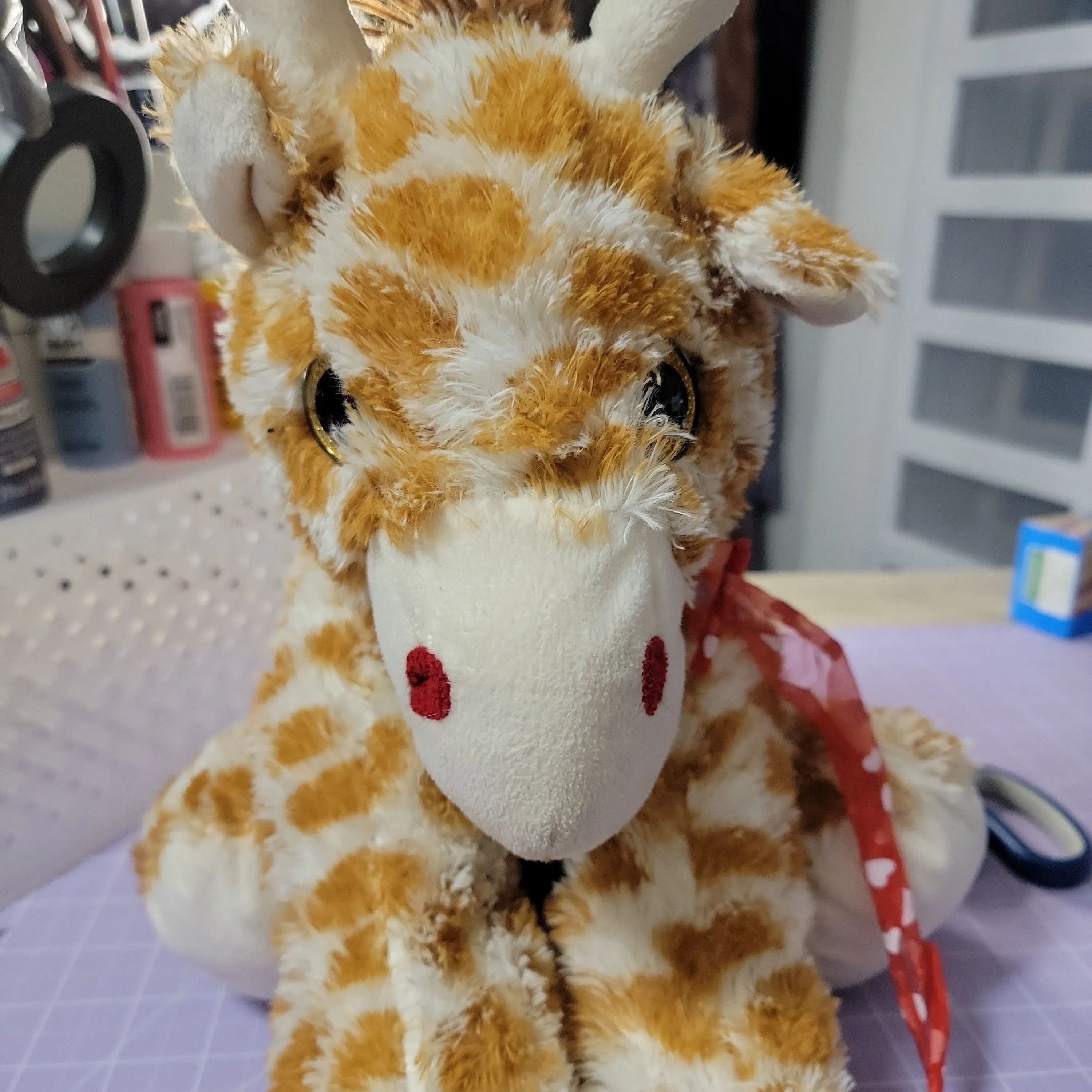 Product image for giraffe with bow