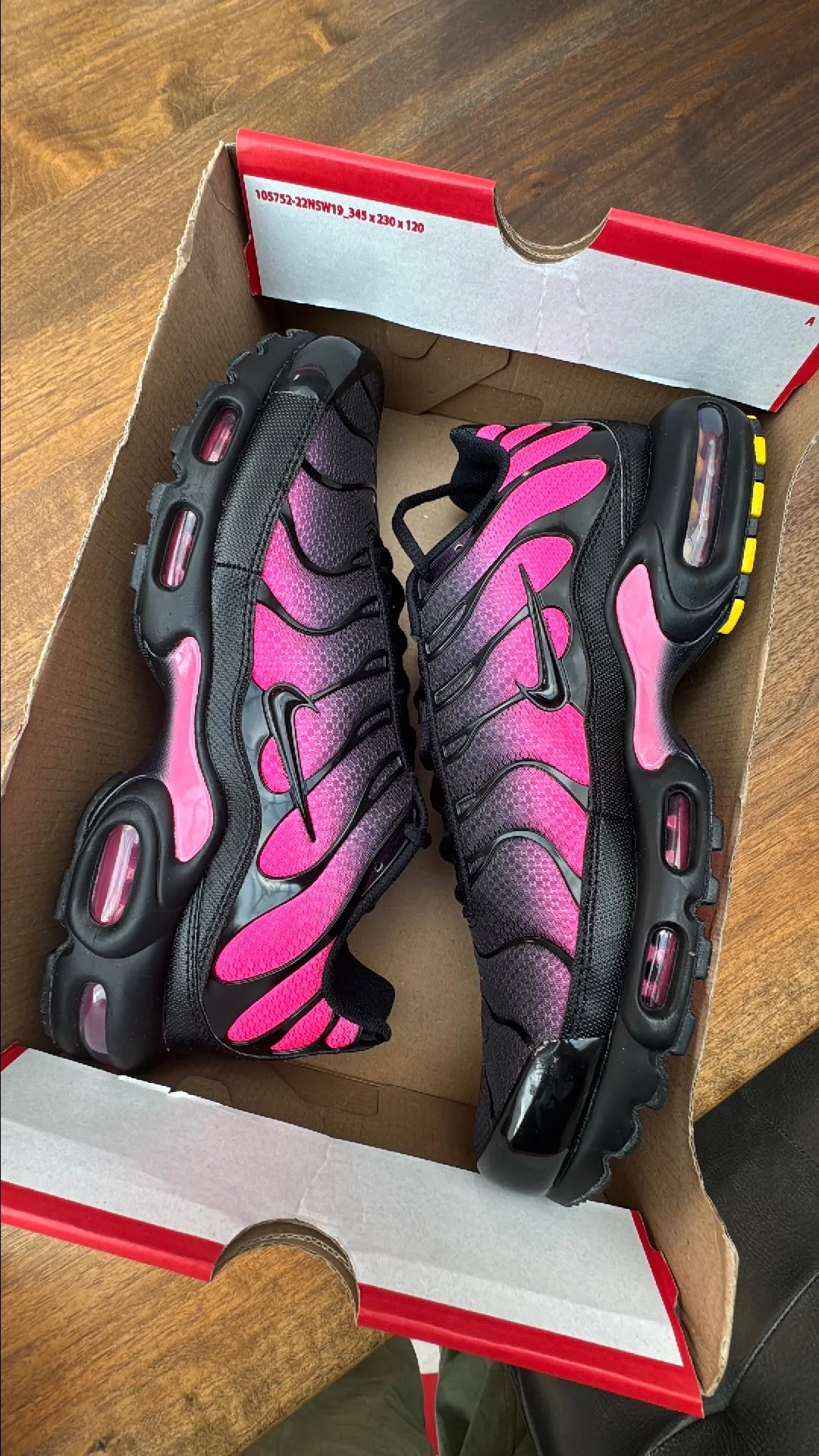 Product image for Nike Air Max Plus TN Pink Brand New UK11.5