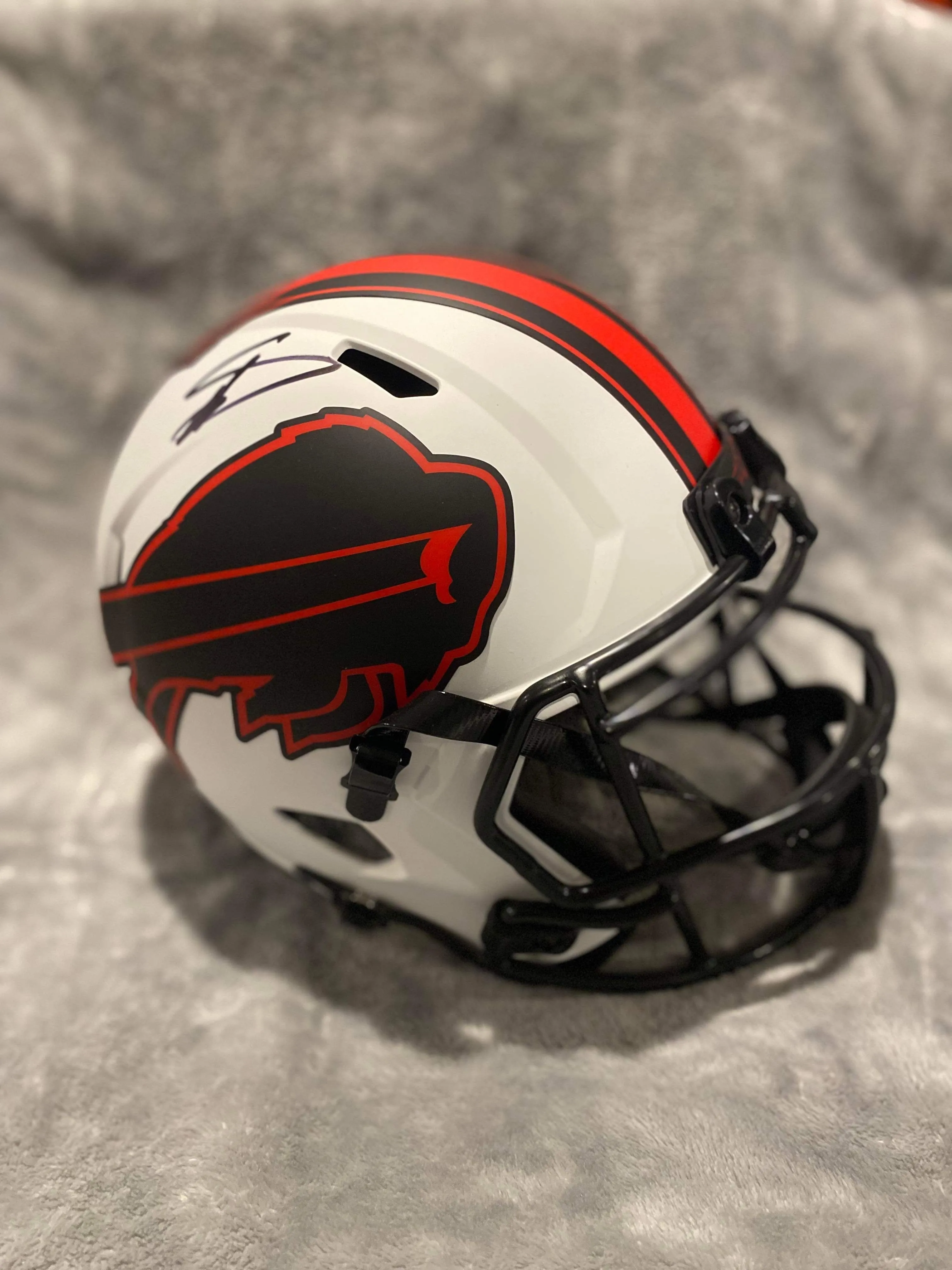 Product image for Stefon Diggs Signed Eclipse Helmet