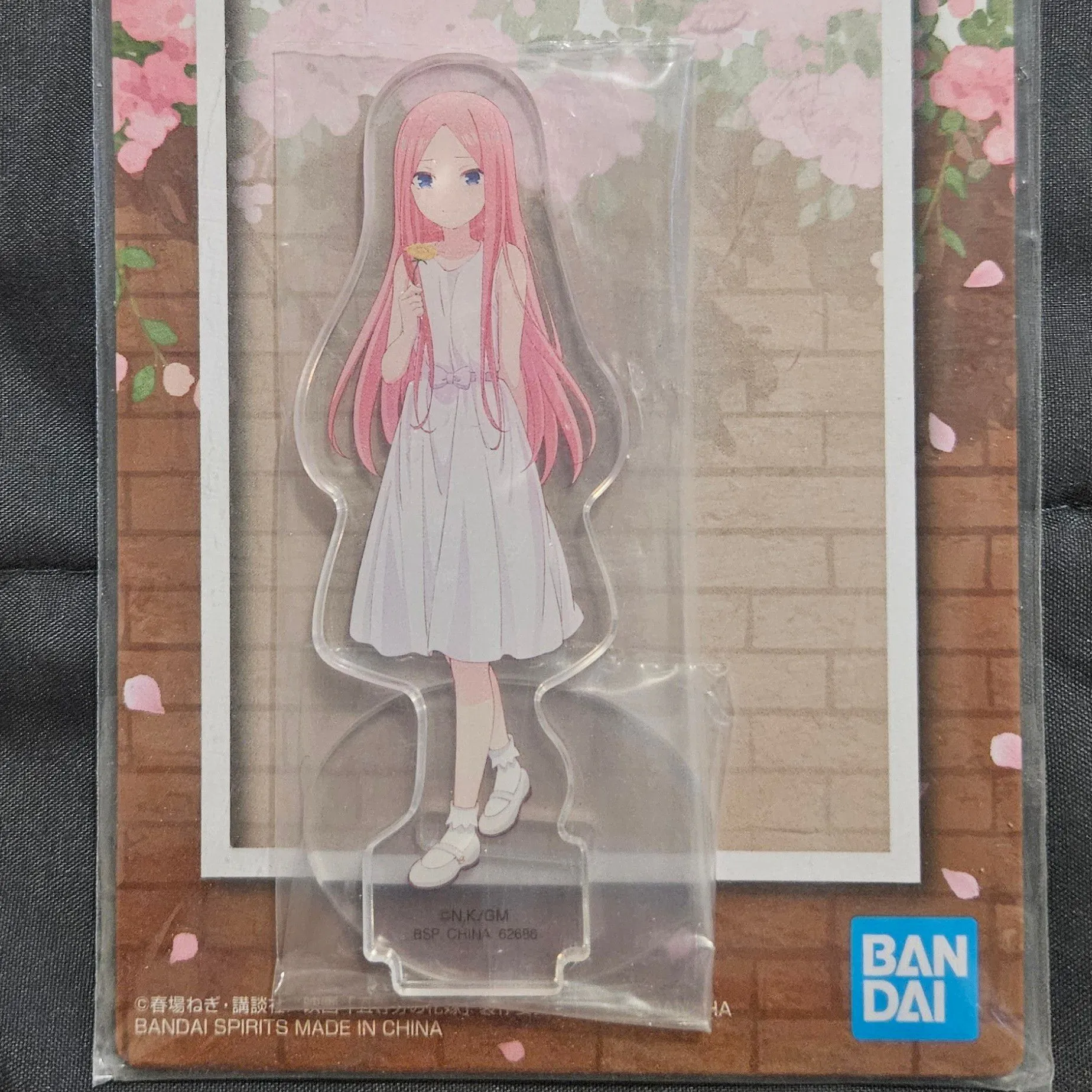 Listing Image Blurred Background