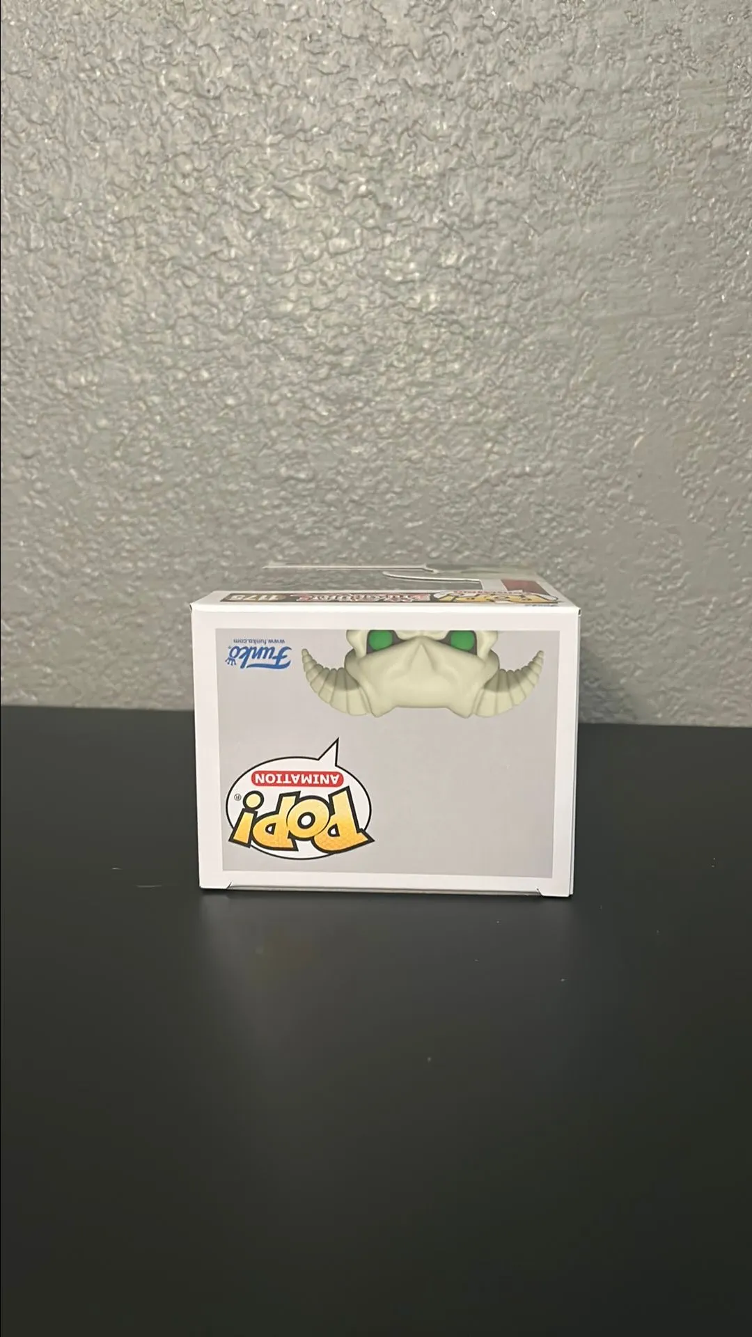 Listing Image Blurred Background
