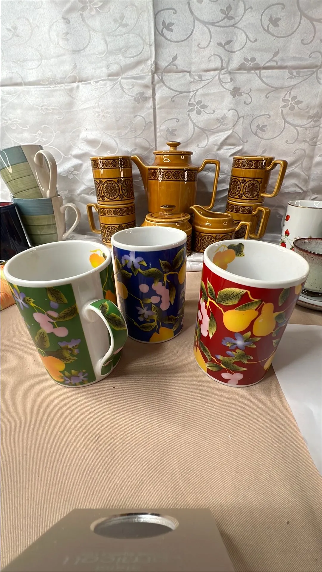 Product image for Three lemon pear mugs