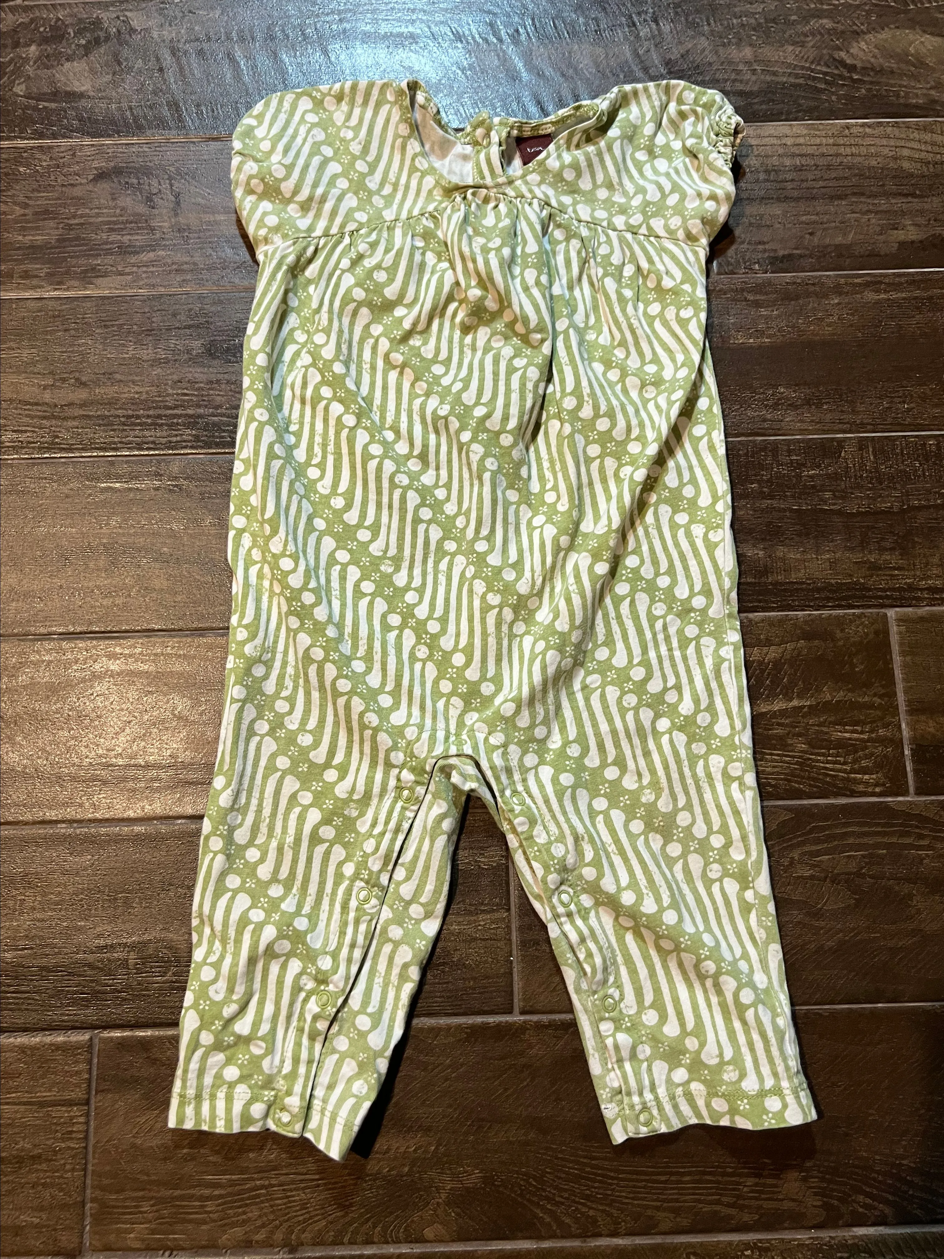 Product image for Tea Collection baby girl jumper 6-12 months green