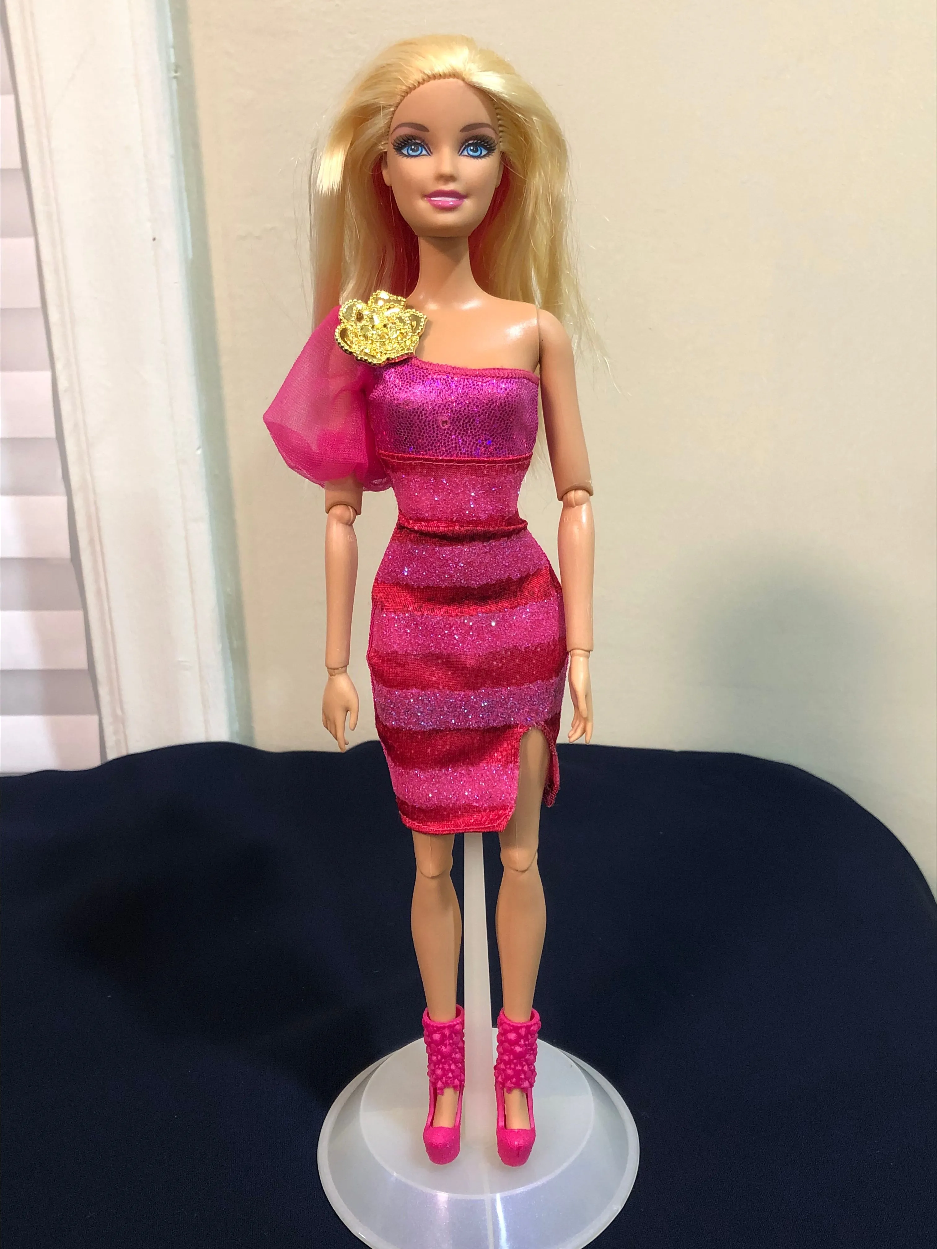 Product image for HTF ~ Barbie Fashionistas X7868