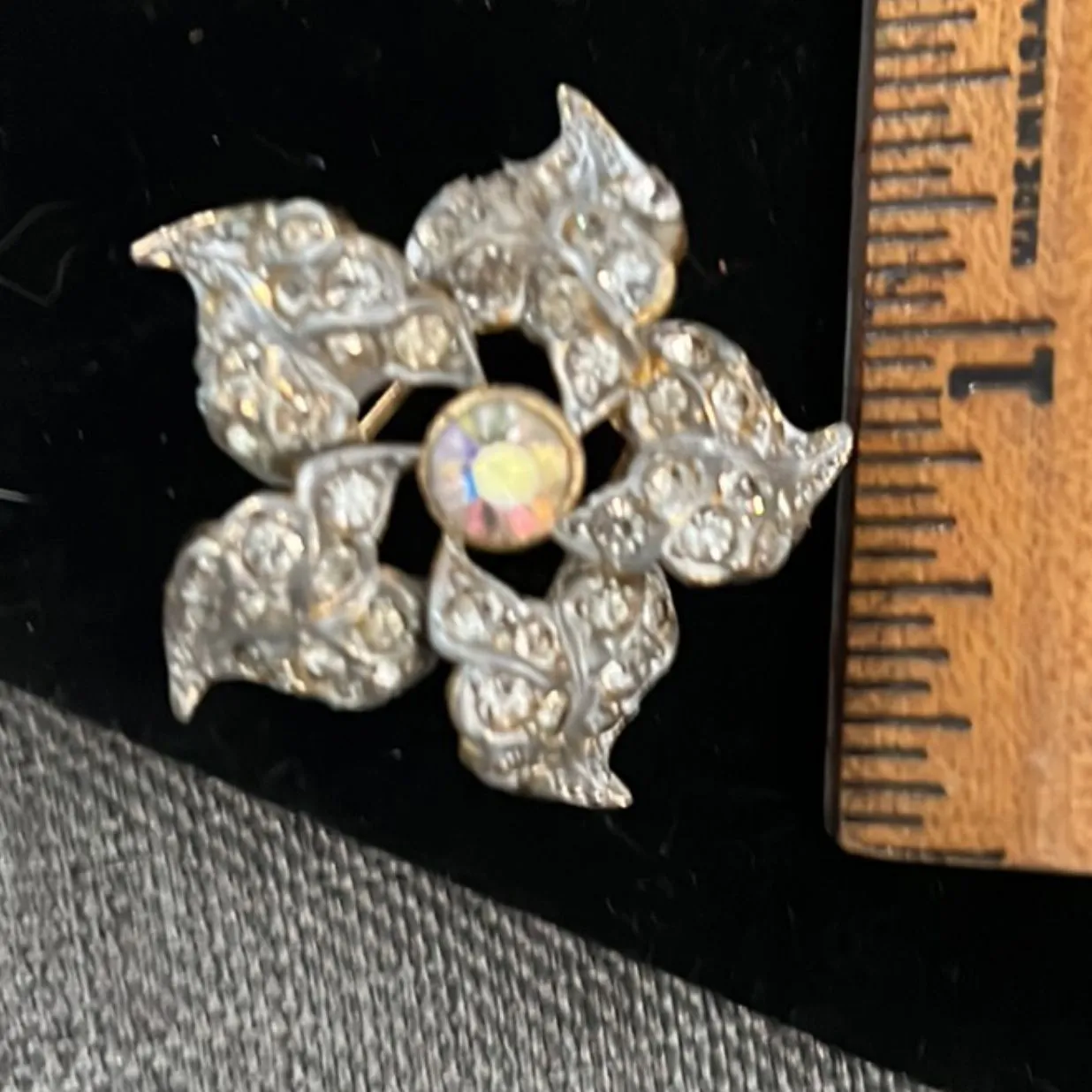 Product image for 41. Vintage Silver and Rhinestone Broocj Stamped A2009