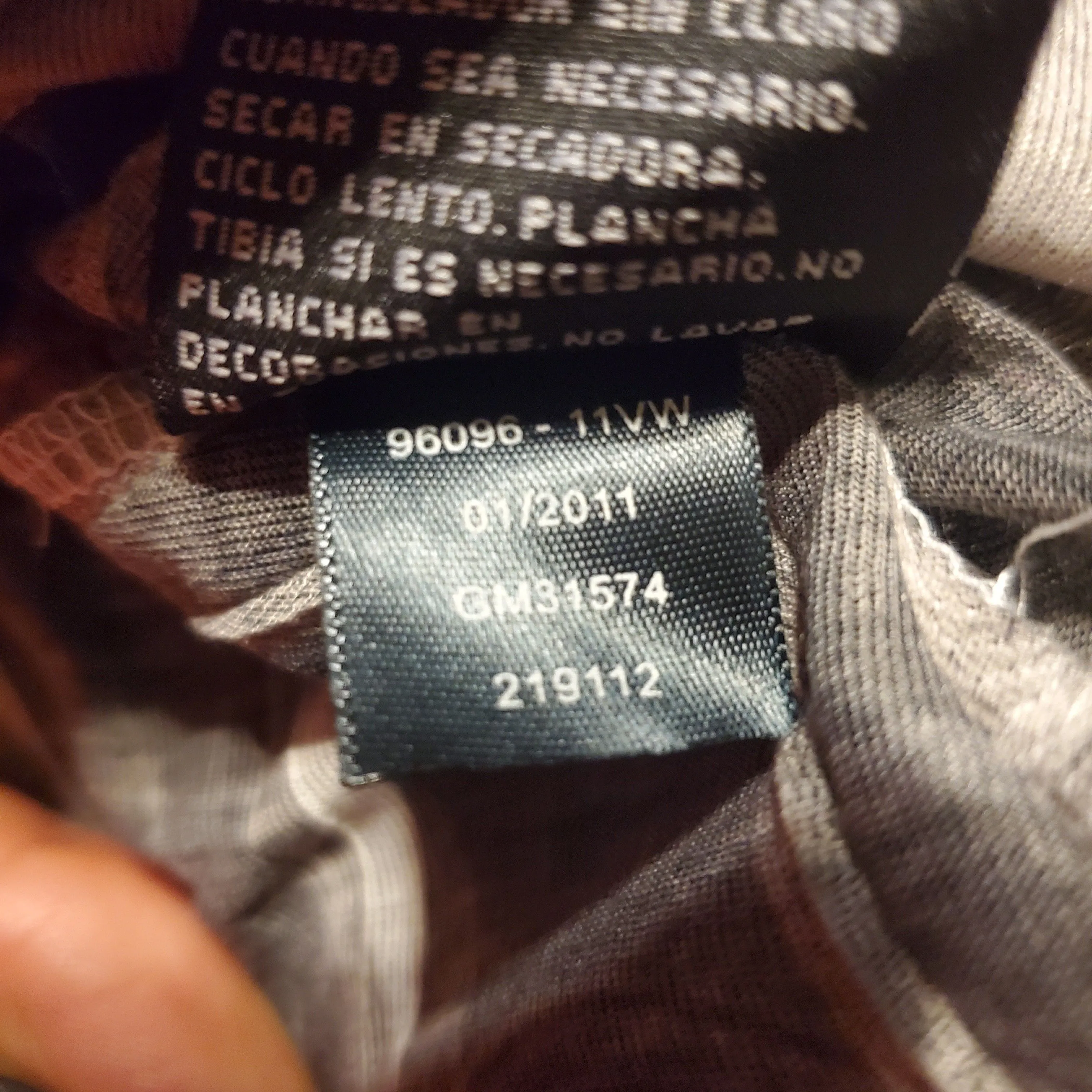 Listing Image Blurred Background